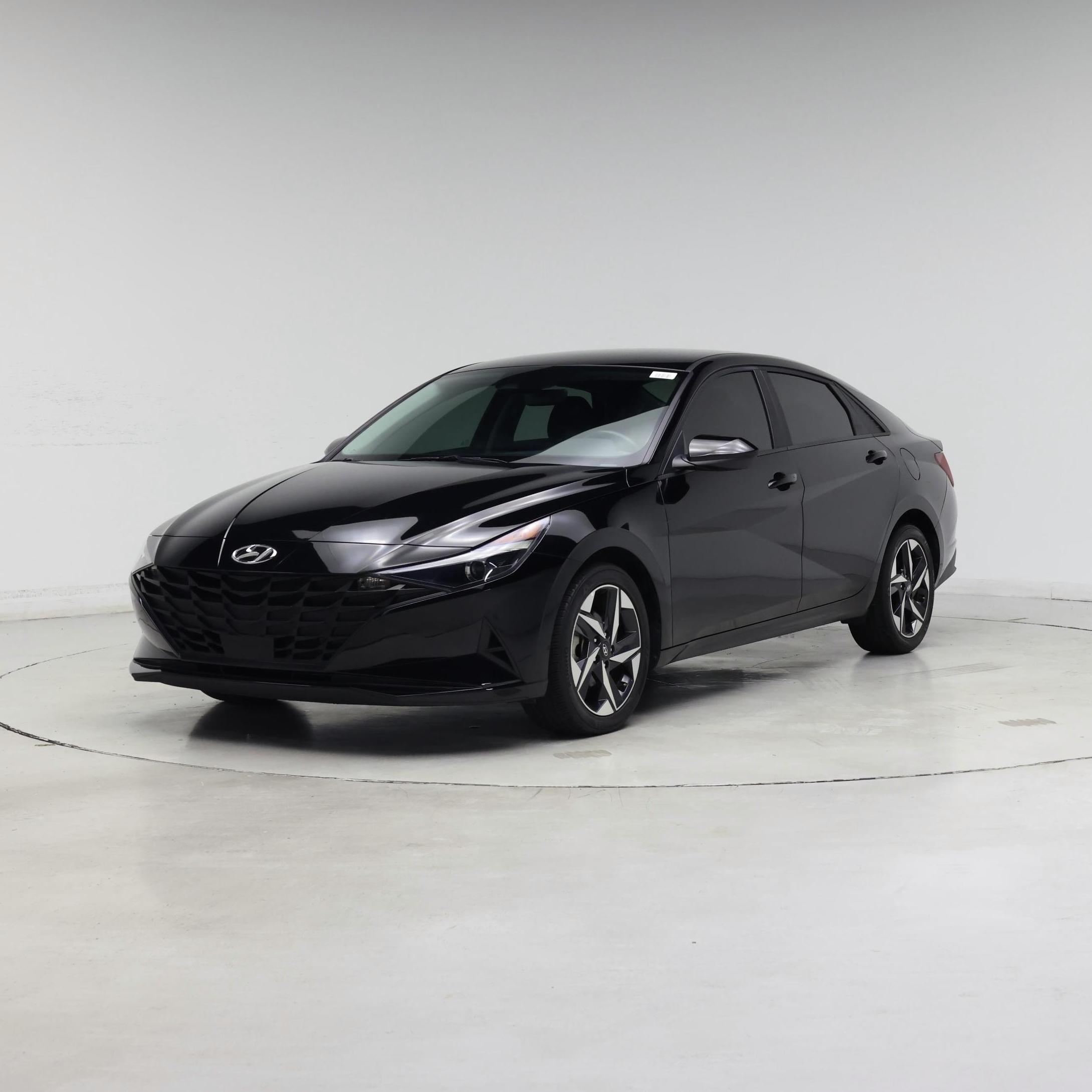 Thumbnail: 2023 Hyundai Elantra - 4