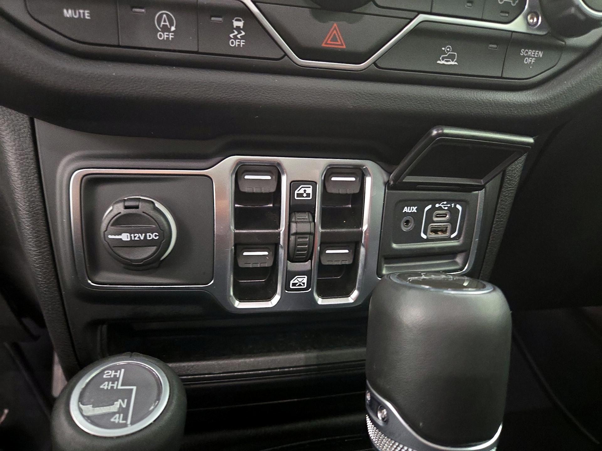 Thumbnail: 2024 Jeep Gladiator - 18