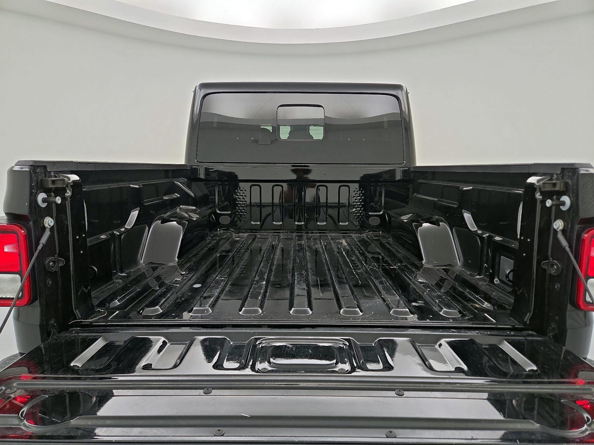 Thumbnail: 2024 Jeep Gladiator - 20