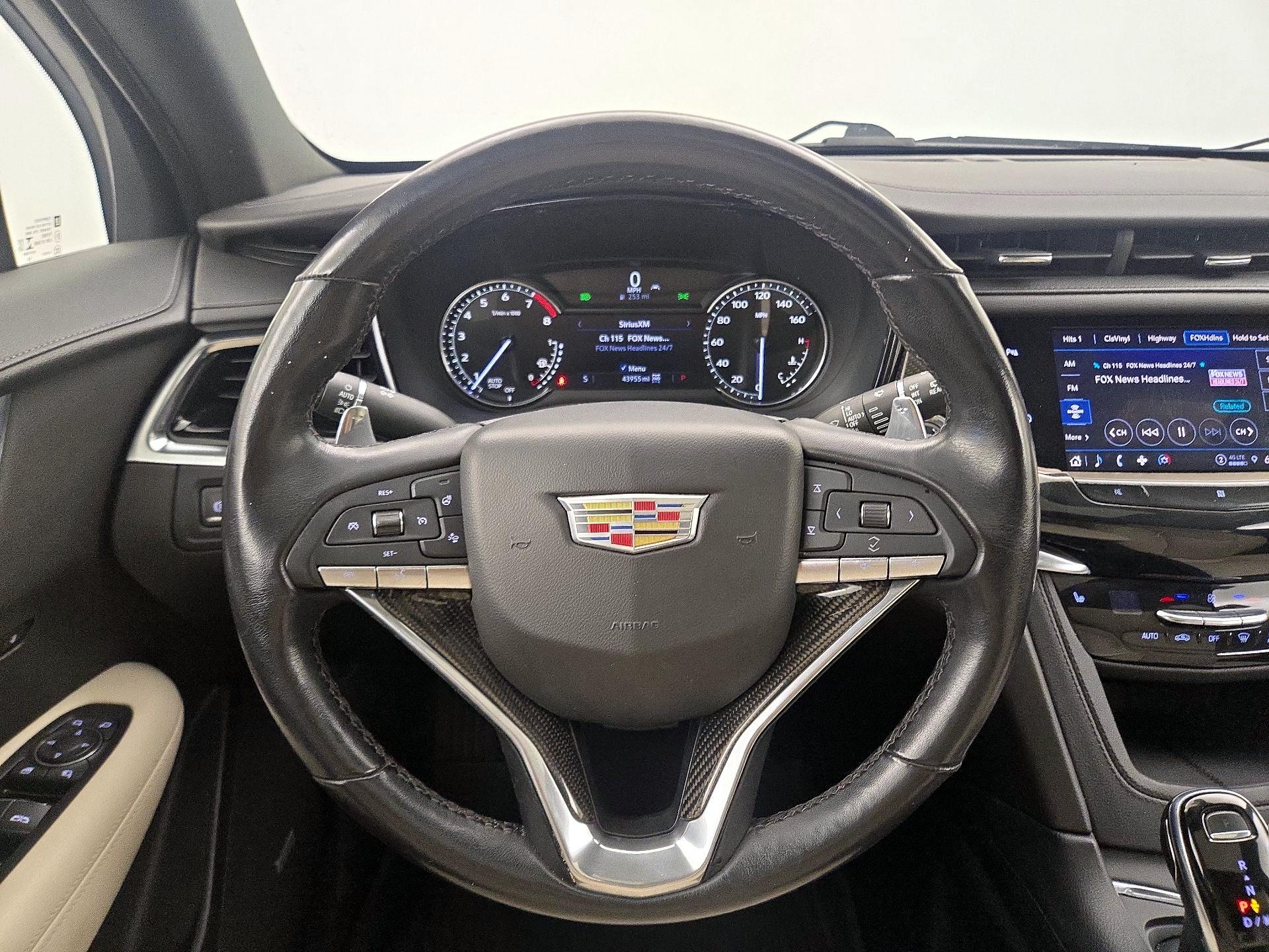 Thumbnail: 2021 Cadillac XT6 - 10