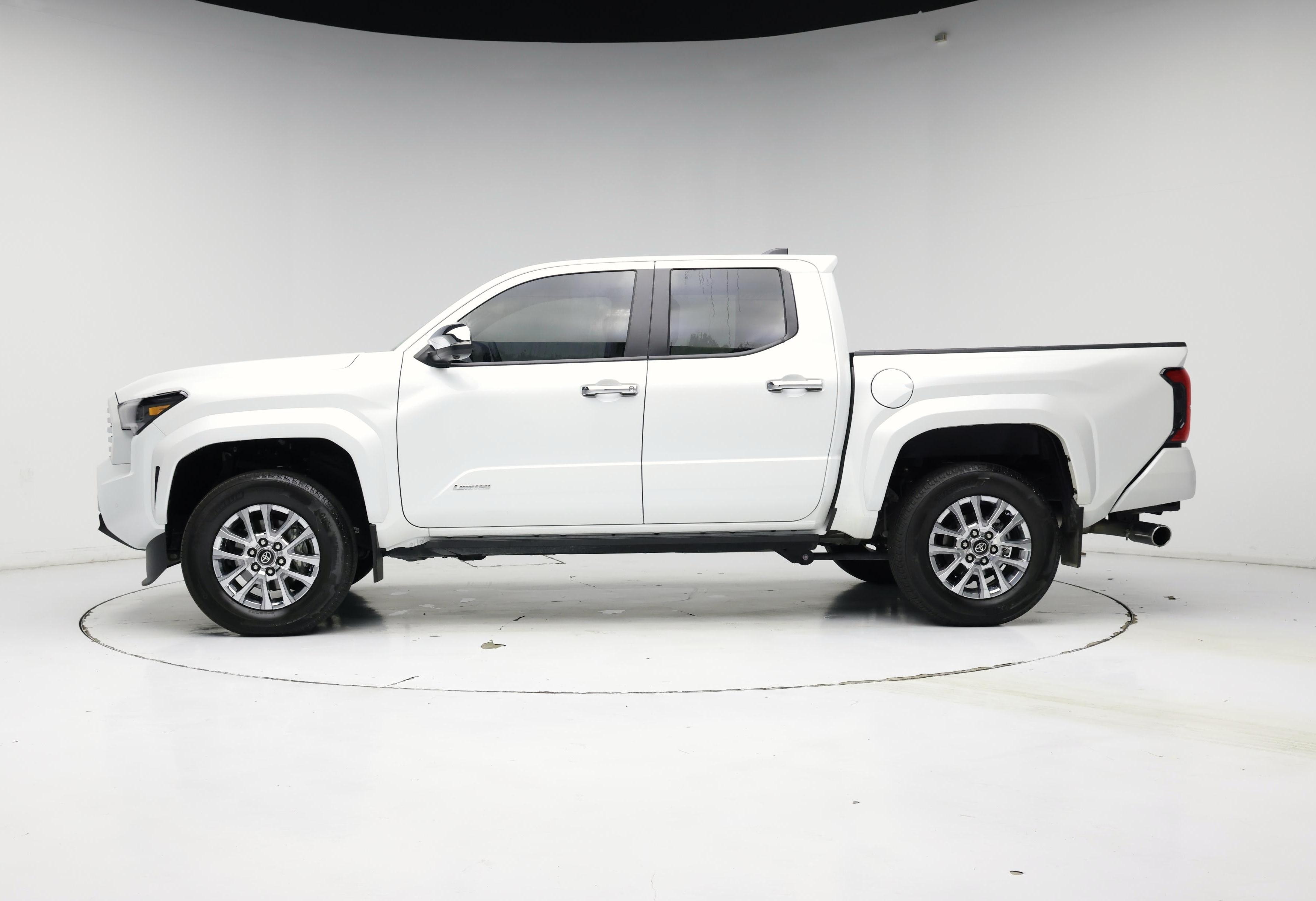 Thumbnail: 2024 Toyota Tacoma - 3
