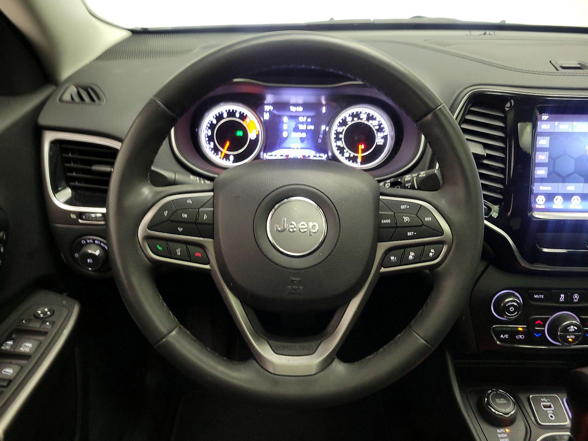 Thumbnail: 2022 Jeep Cherokee - 10