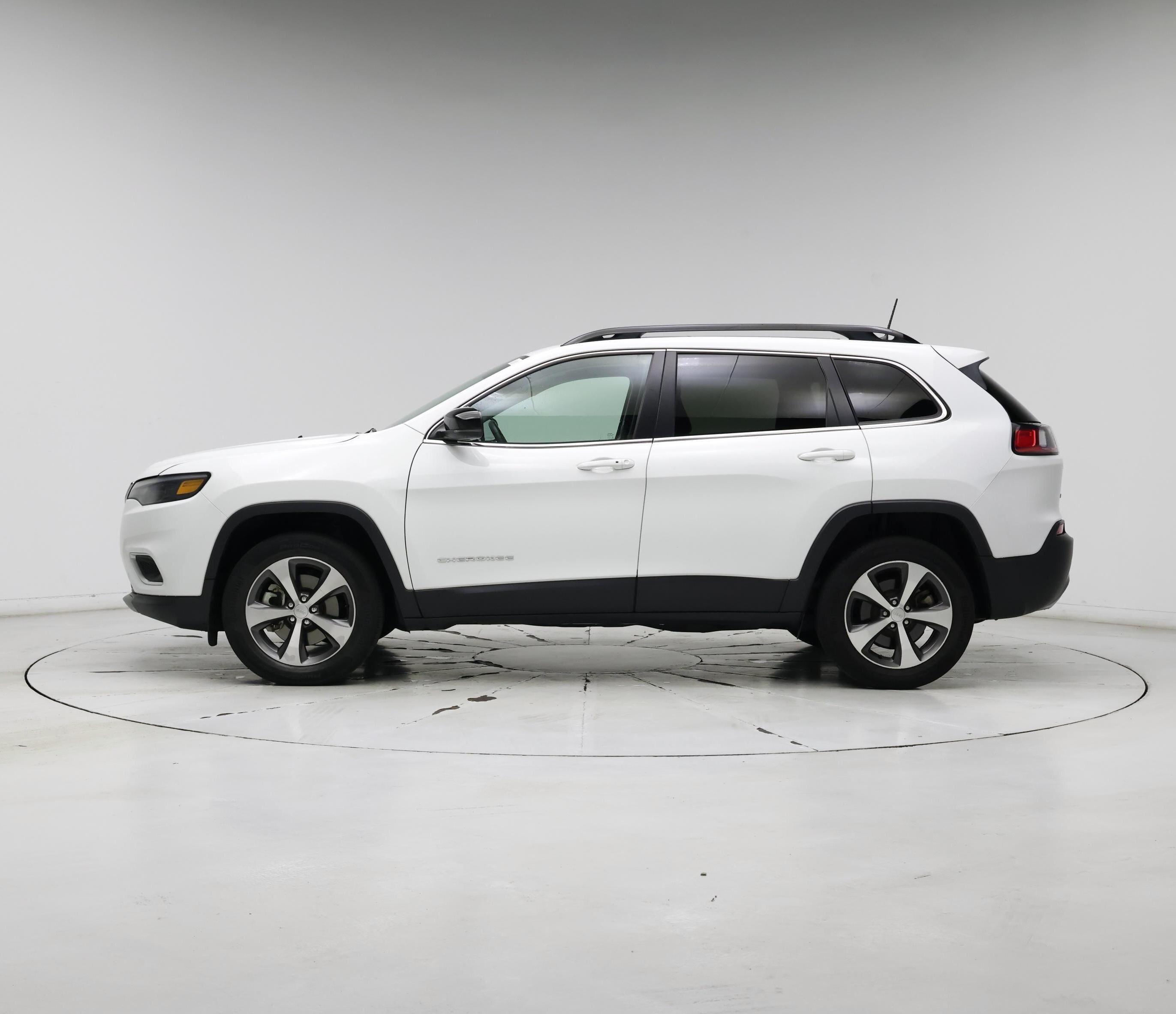 Thumbnail: 2022 Jeep Cherokee - 3