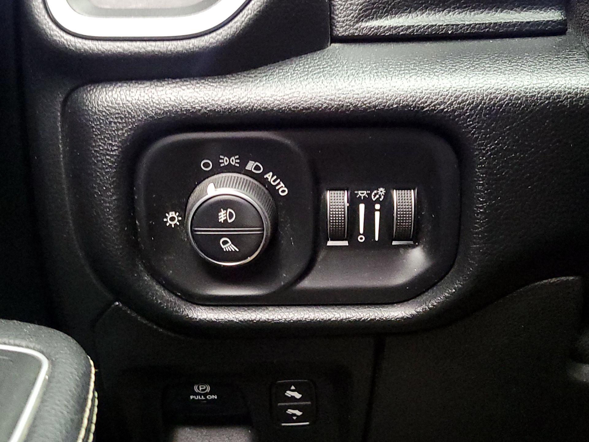 Thumbnail: 2021 RAM 1500 - 13