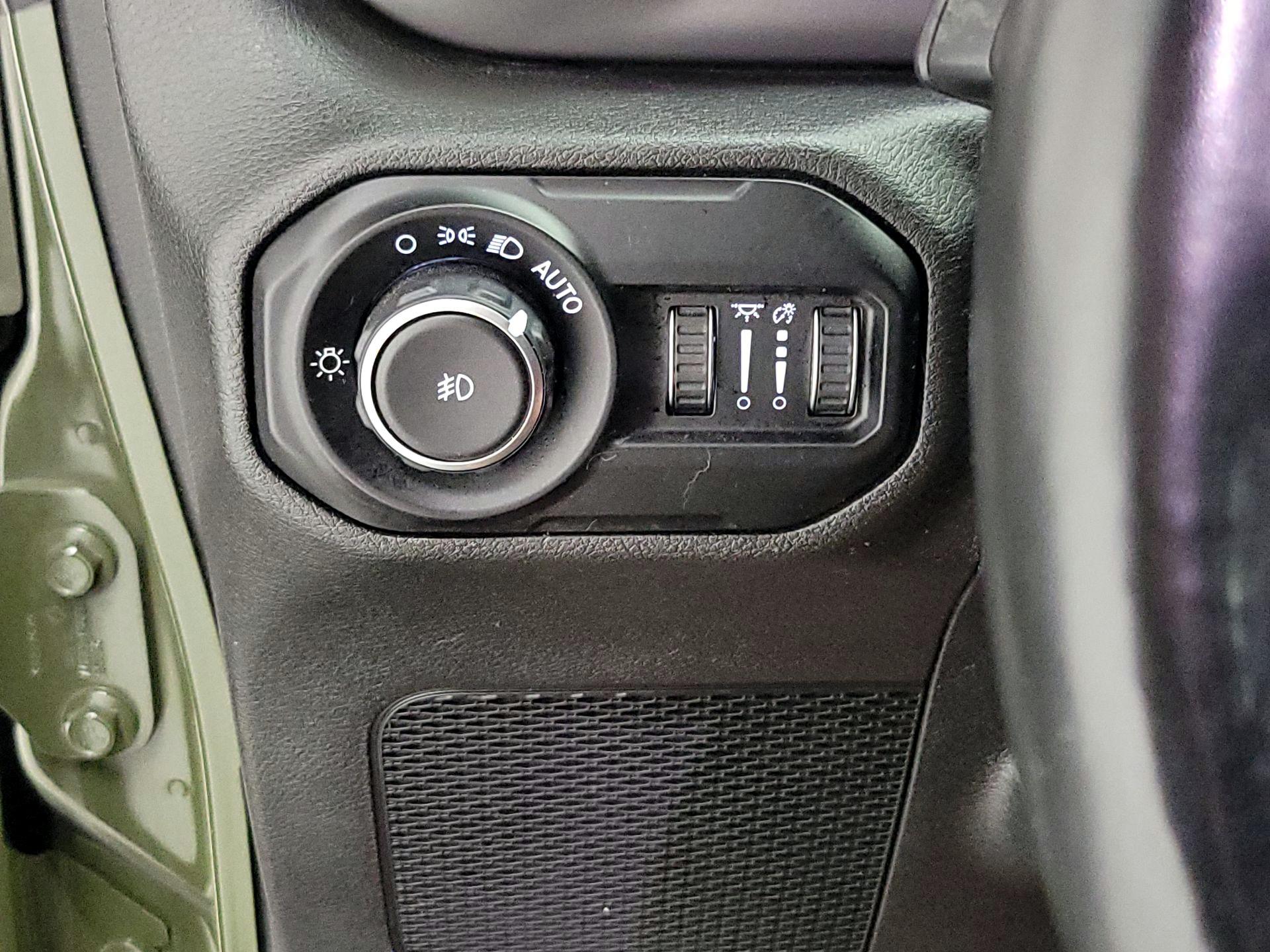 Thumbnail: 2021 Jeep Wrangler - 13