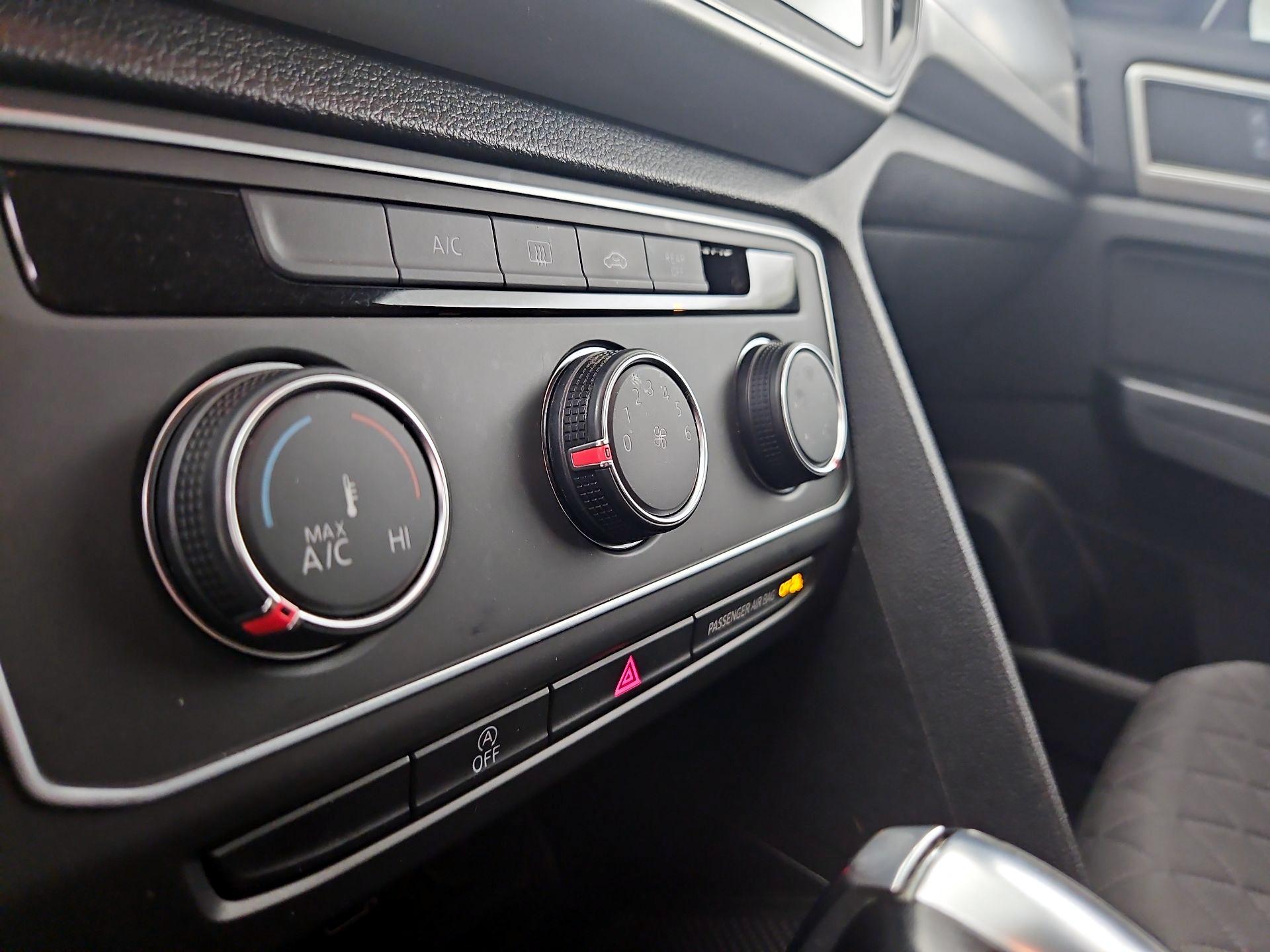 Thumbnail: 2018 Volkswagen Atlas - 16