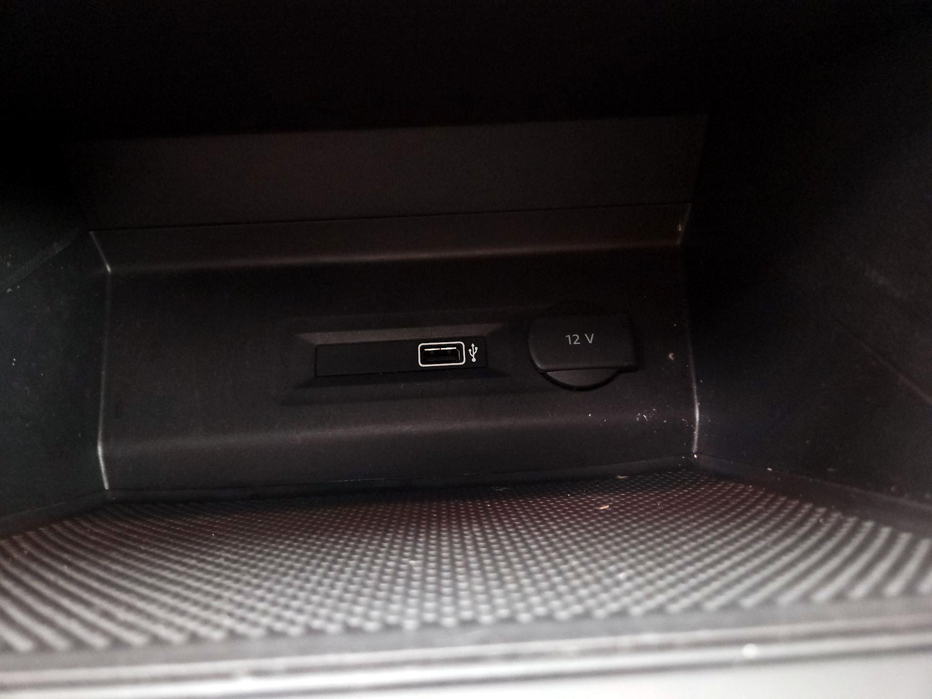 Thumbnail: 2018 Volkswagen Atlas - 18