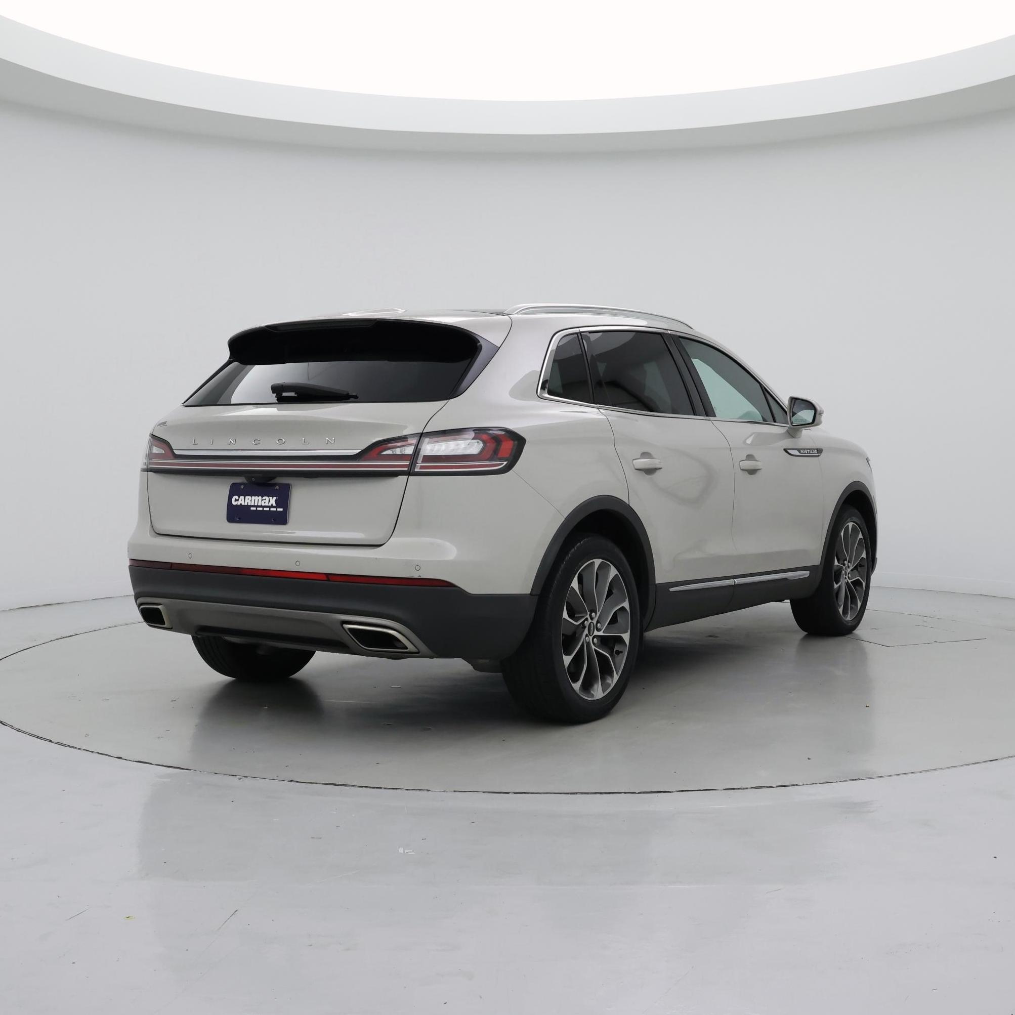 Thumbnail: 2021 Lincoln Nautilus - 8