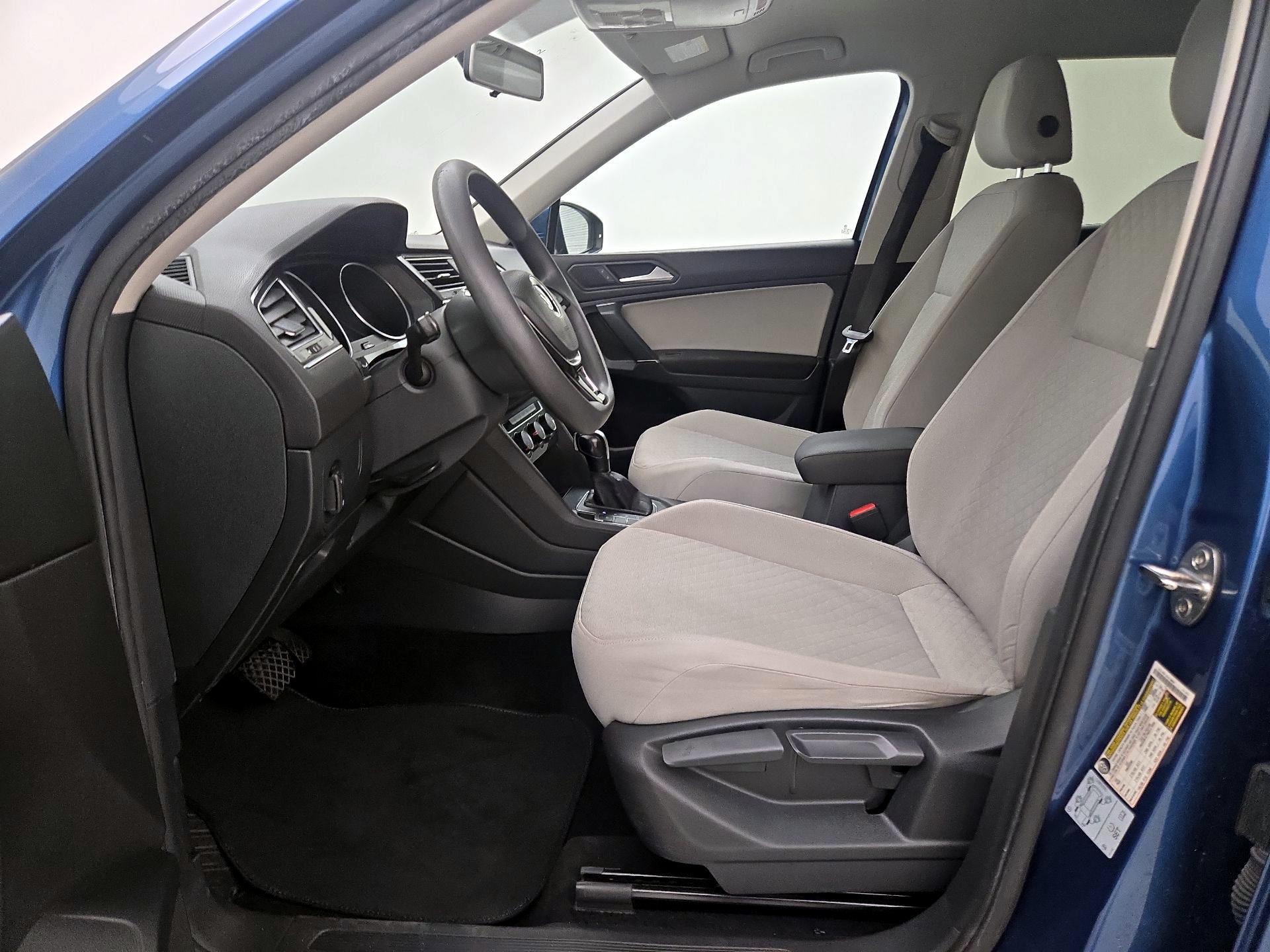 Thumbnail: 2020 Volkswagen Tiguan - 11