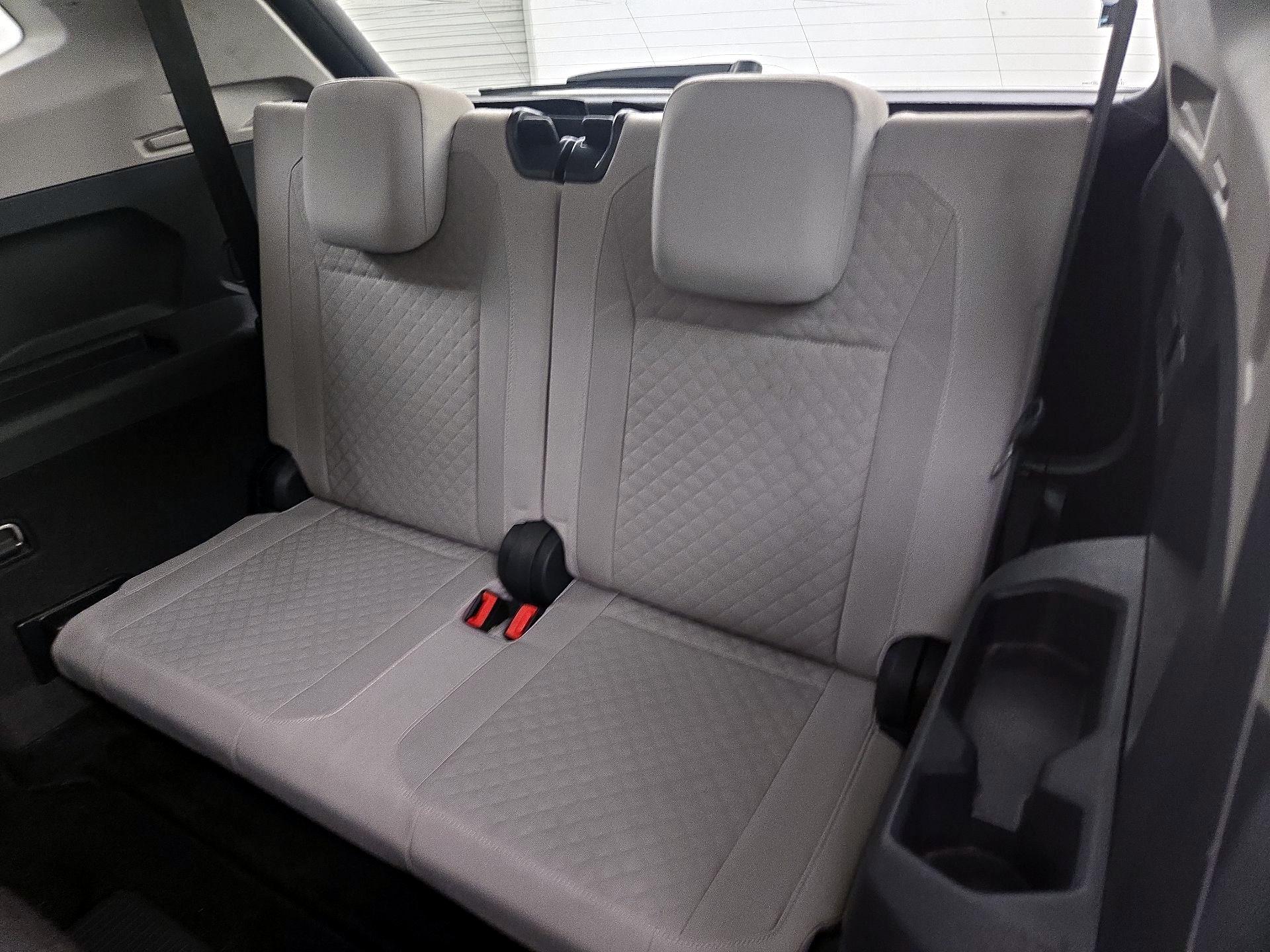 Thumbnail: 2020 Volkswagen Tiguan - 20