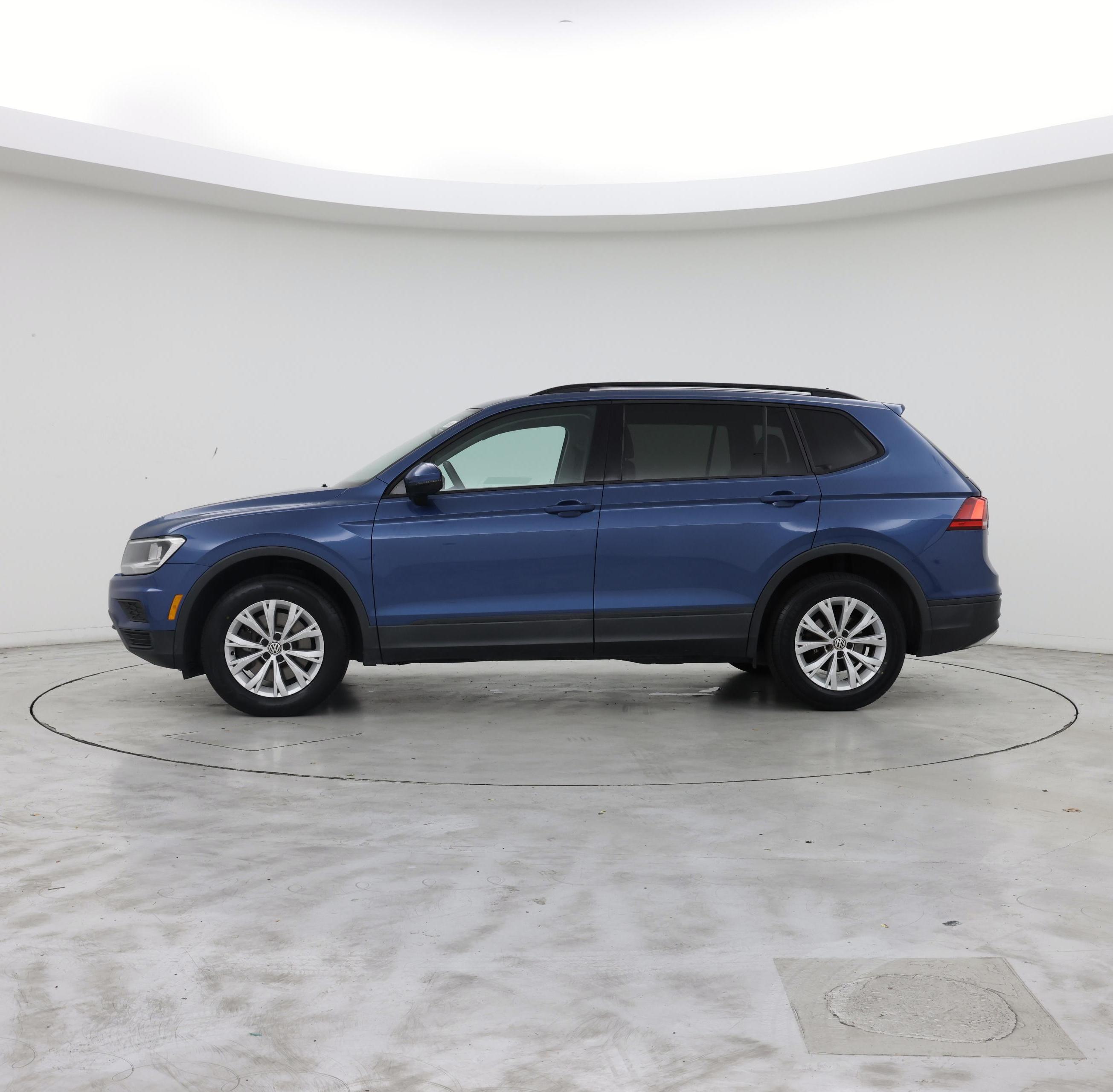 Thumbnail: 2020 Volkswagen Tiguan - 3