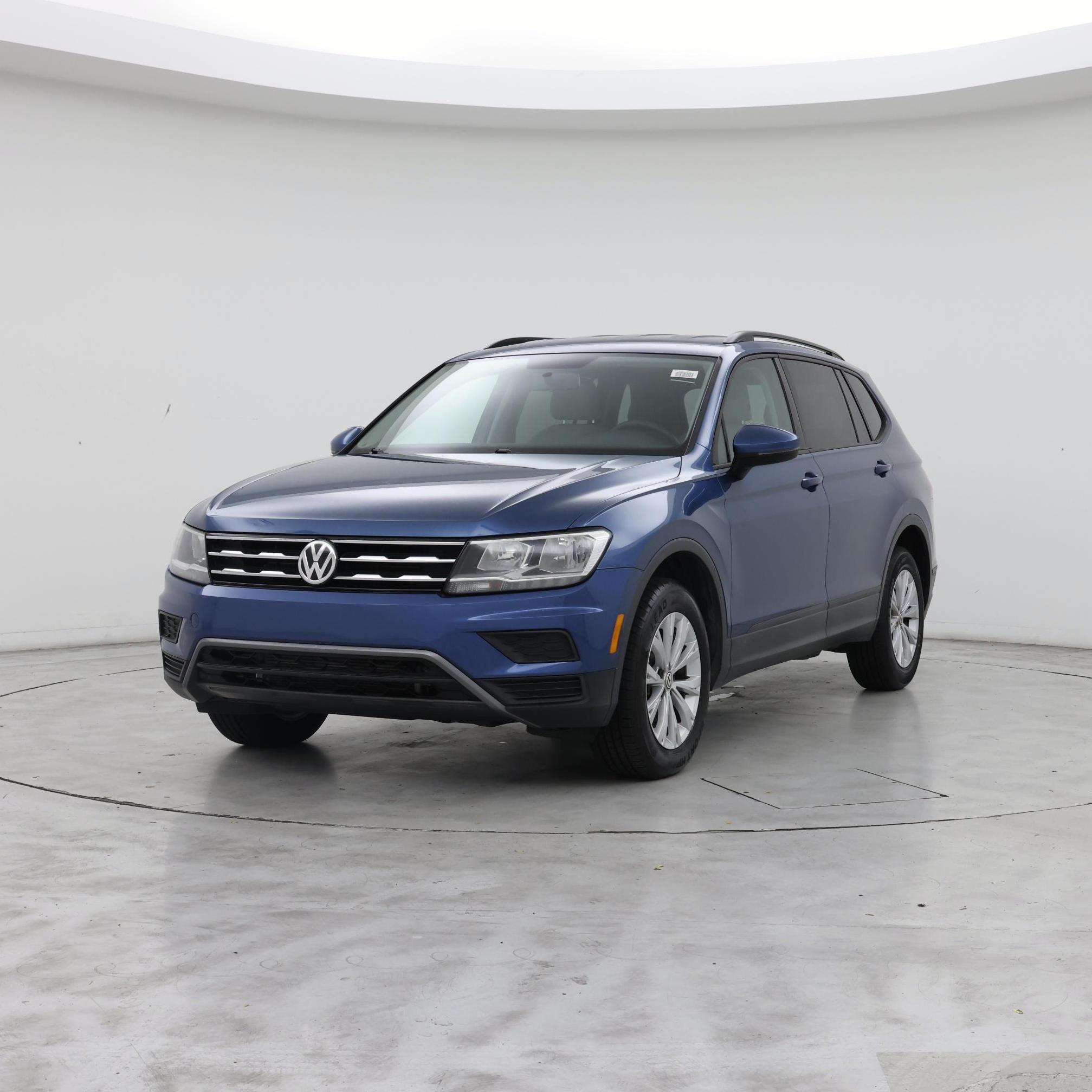 Thumbnail: 2020 Volkswagen Tiguan - 4