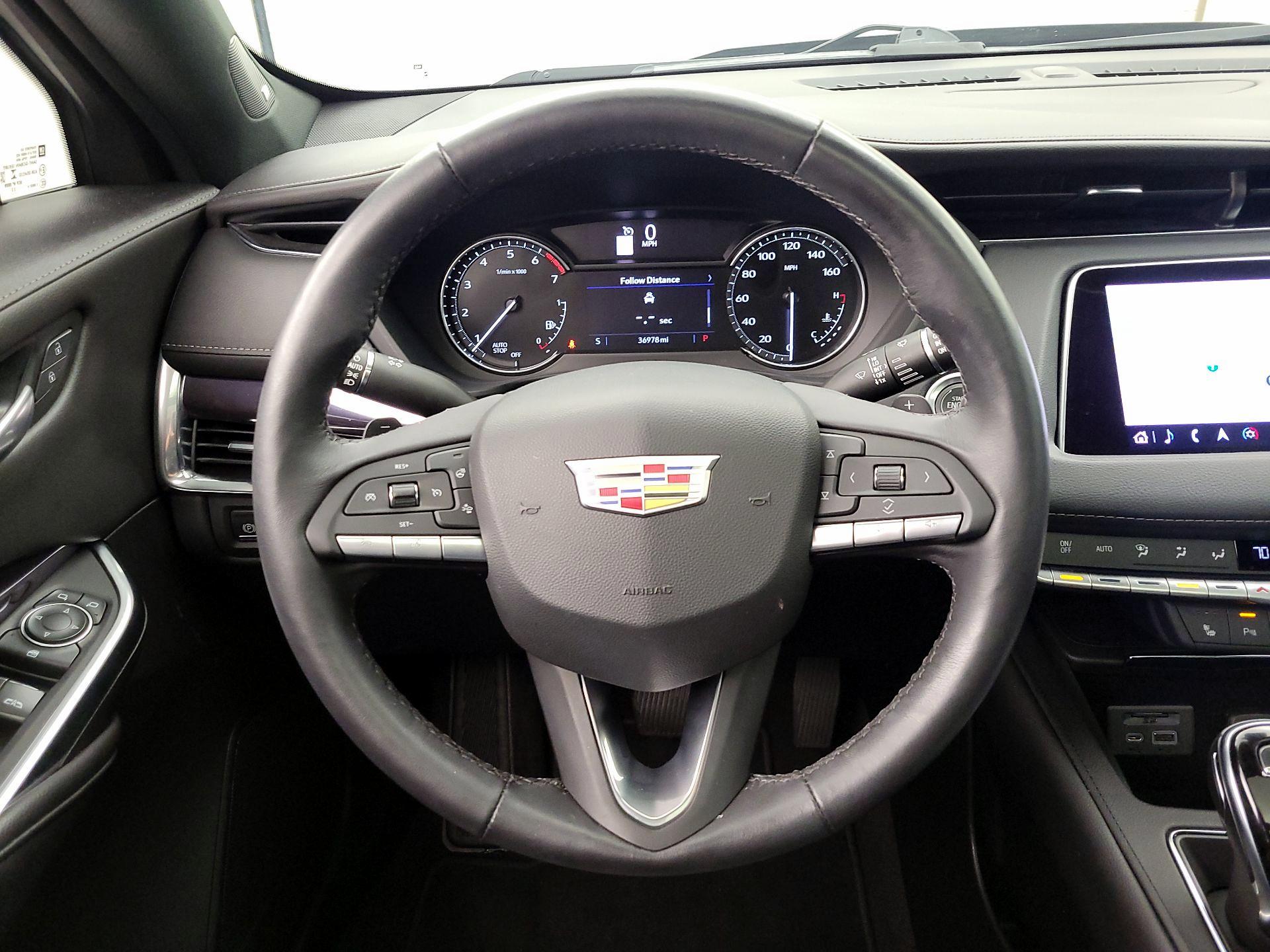 Thumbnail: 2022 Cadillac XT4 - 10