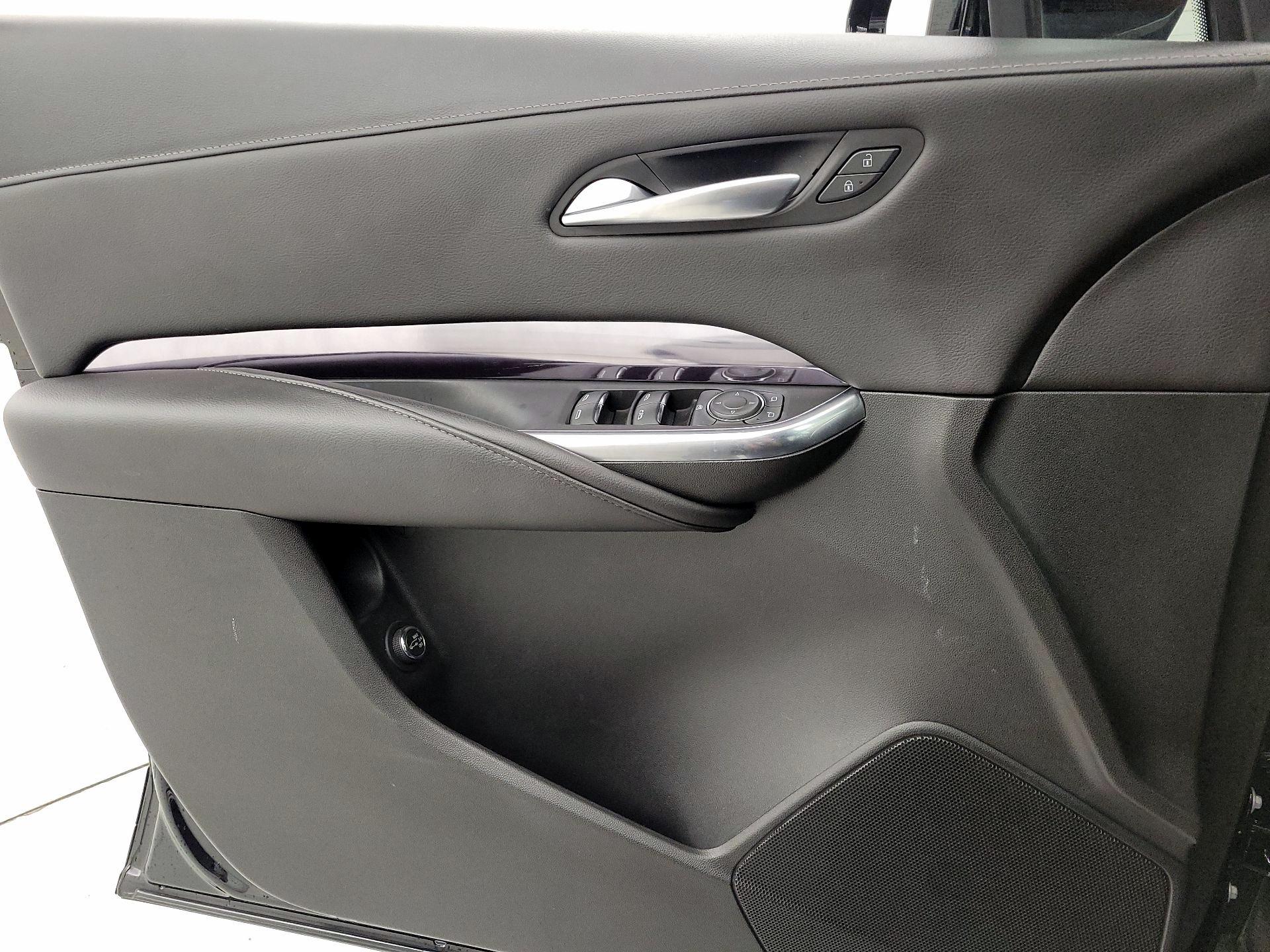 Thumbnail: 2022 Cadillac XT4 - 12