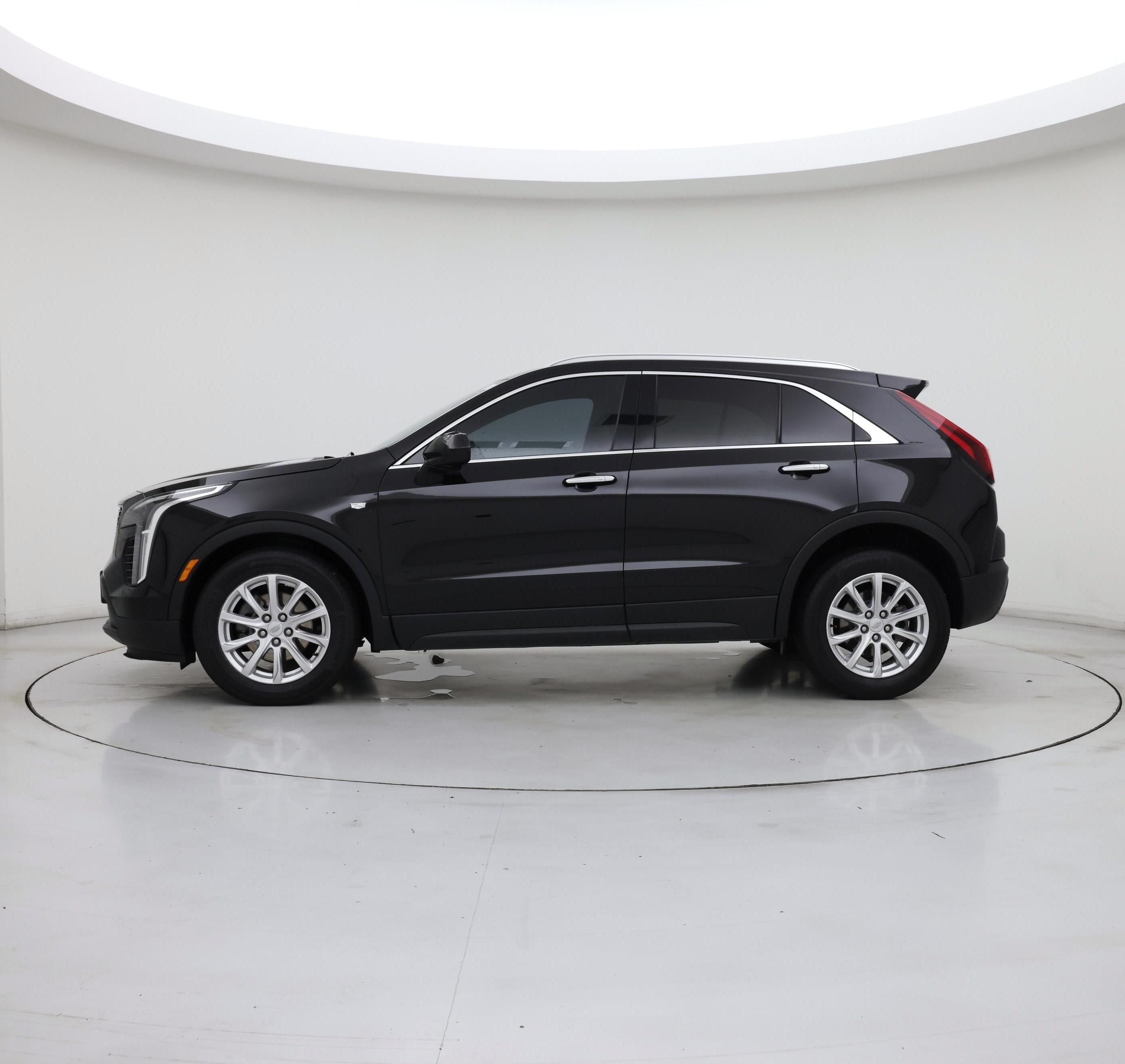 Thumbnail: 2022 Cadillac XT4 - 3