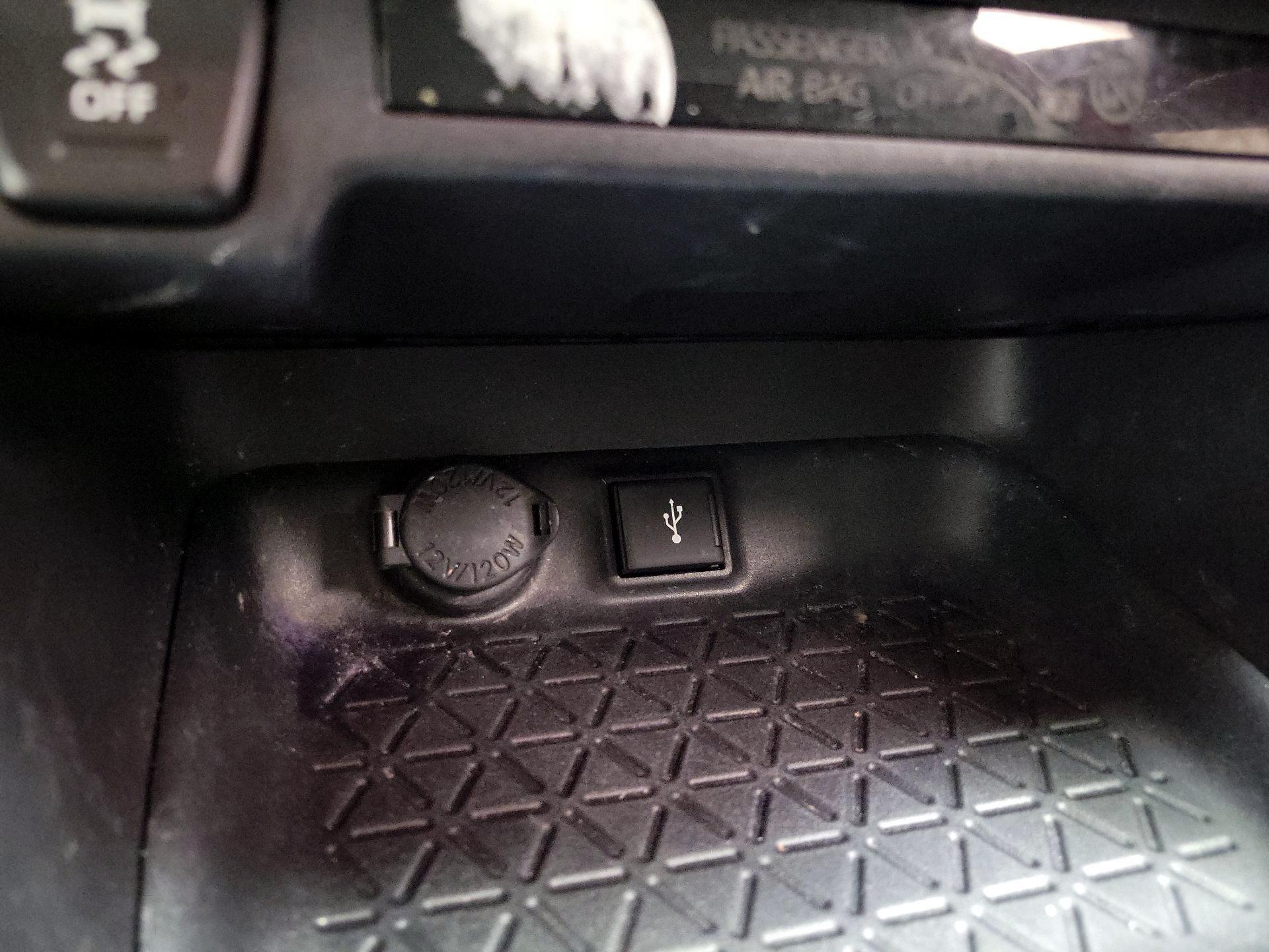 Thumbnail: 2020 Toyota RAV4 - 19