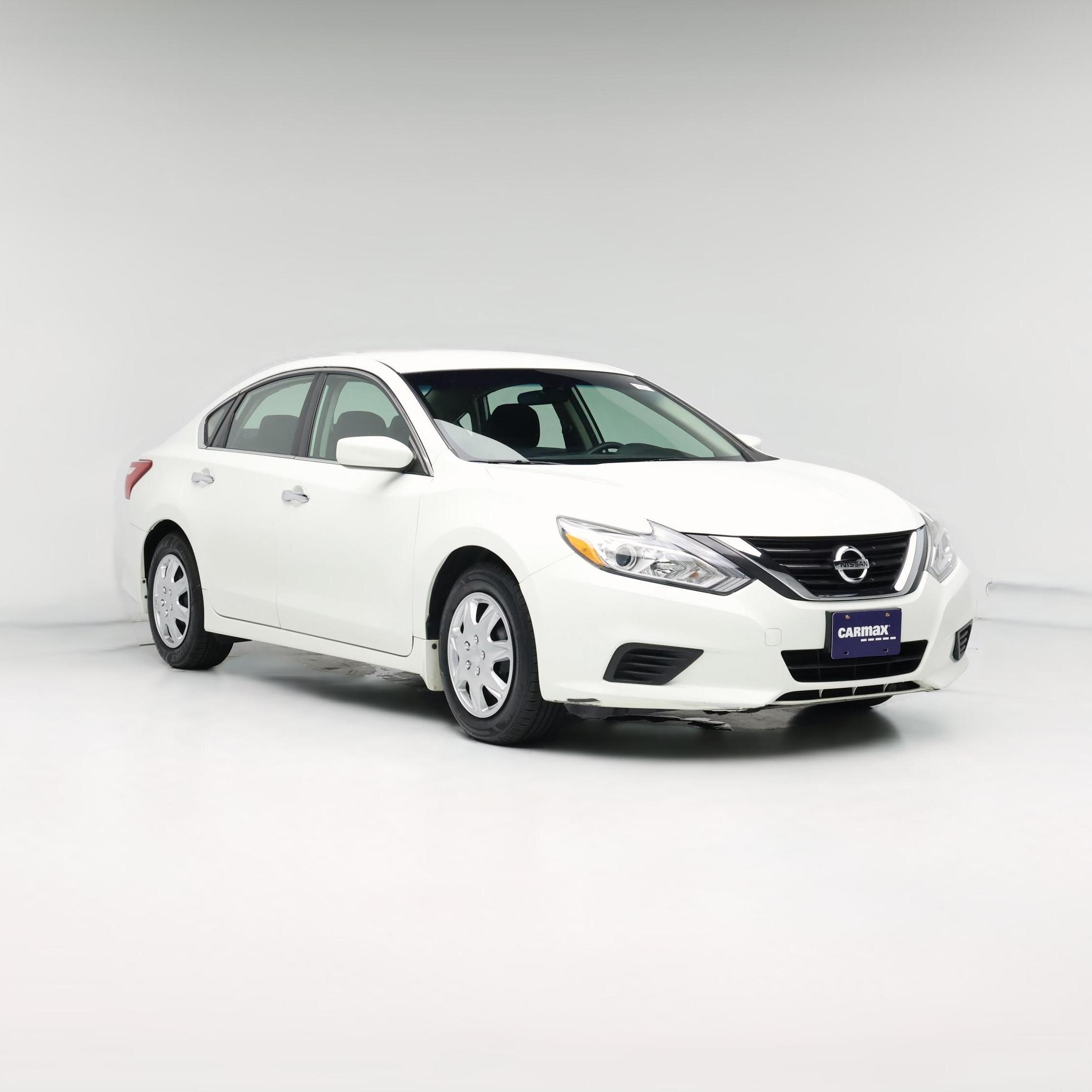 Thumbnail: 2016 Nissan Altima - 1