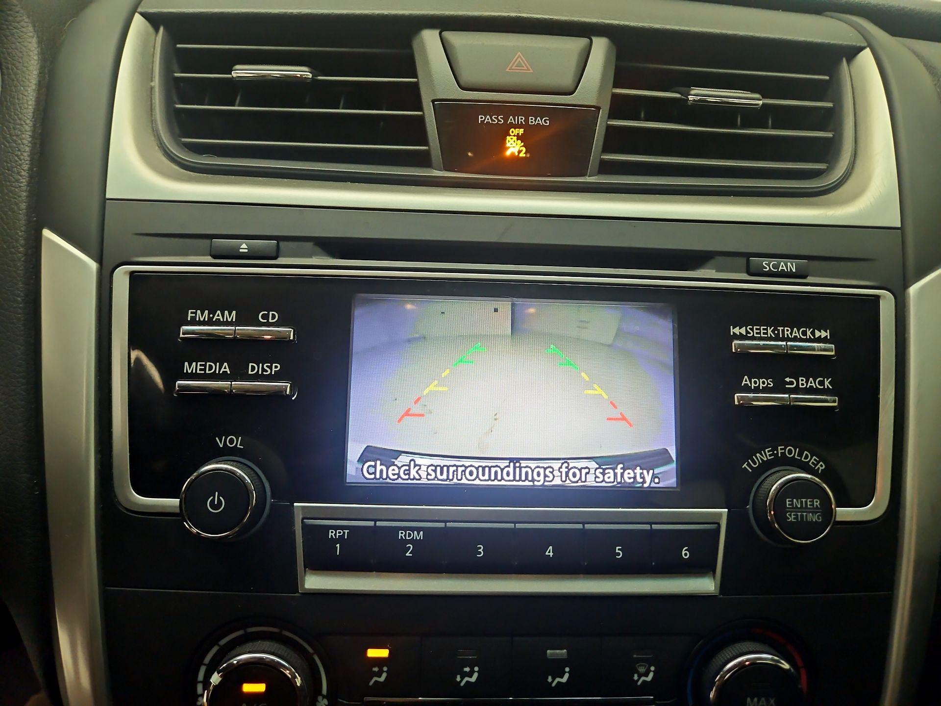 Thumbnail: 2016 Nissan Altima - 14