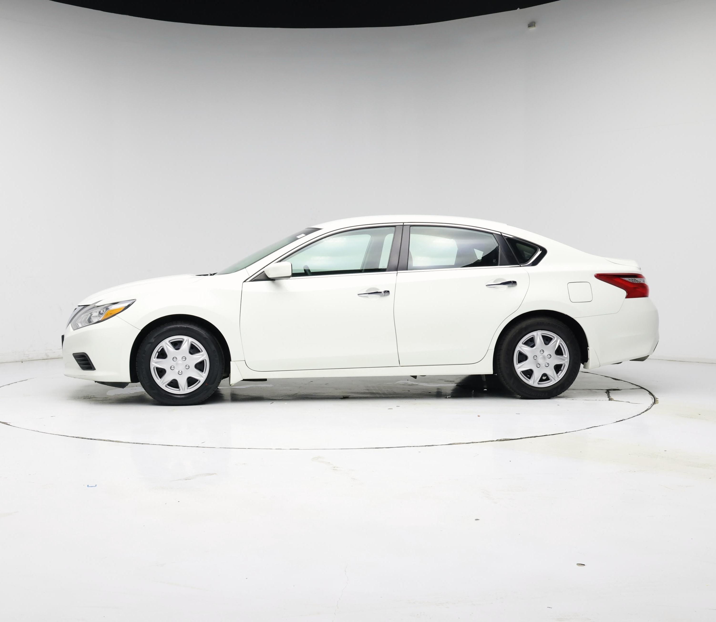Thumbnail: 2016 Nissan Altima - 3