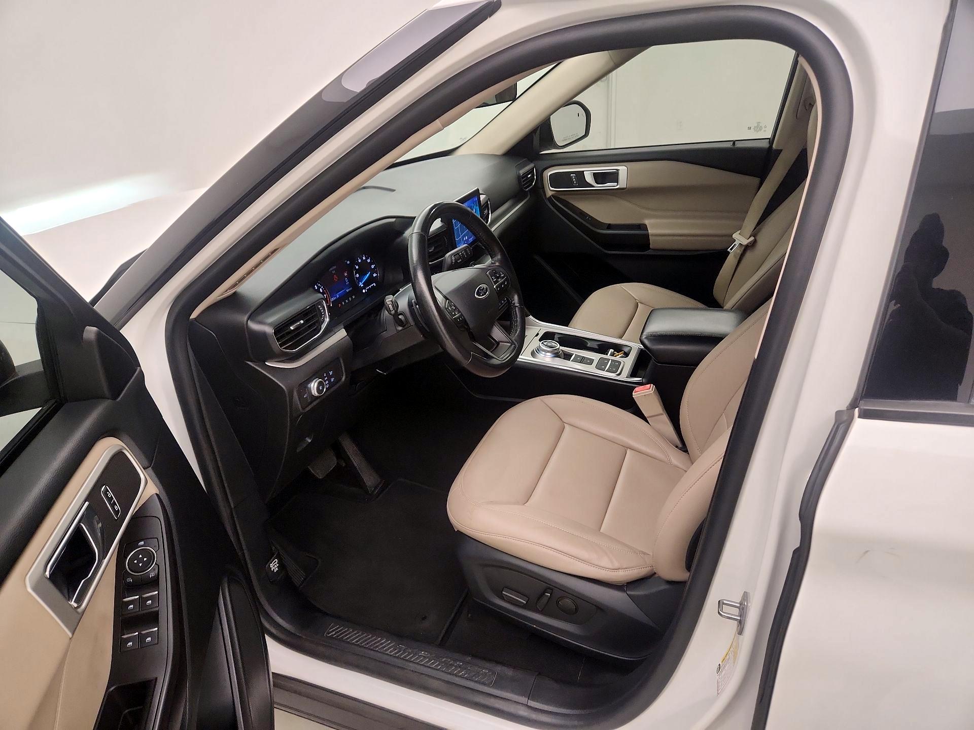 Thumbnail: 2020 Ford Explorer - 11