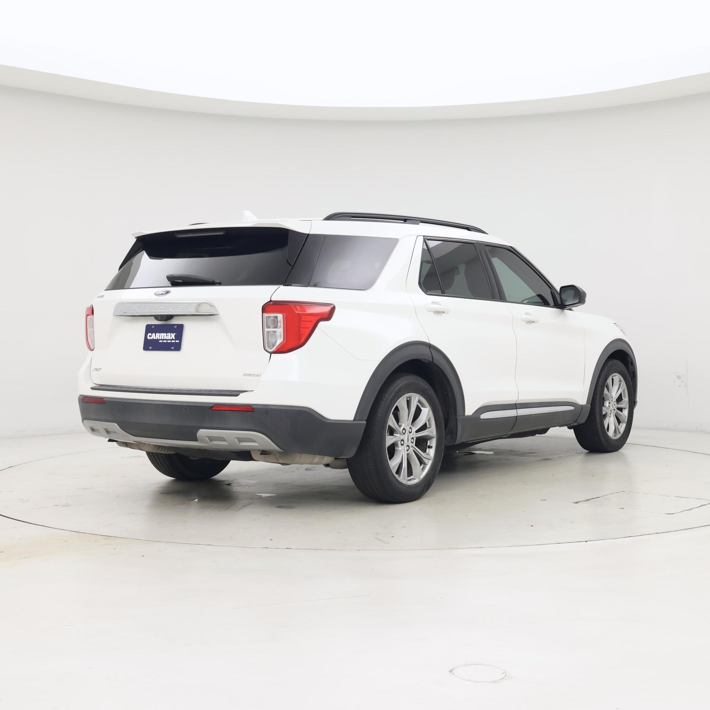 Thumbnail: 2020 Ford Explorer - 8