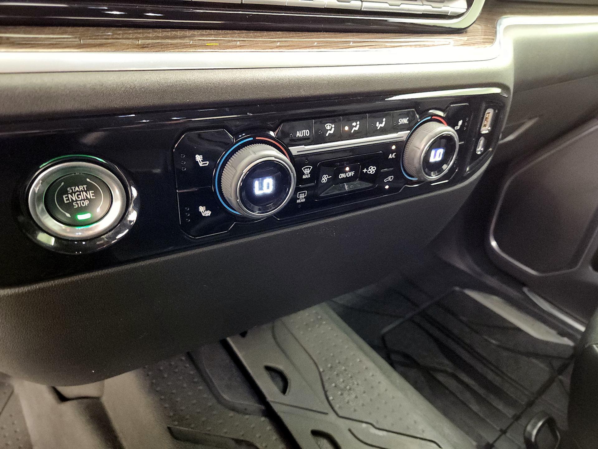 Thumbnail: 2022 Chevrolet Silverado 1500 - 16