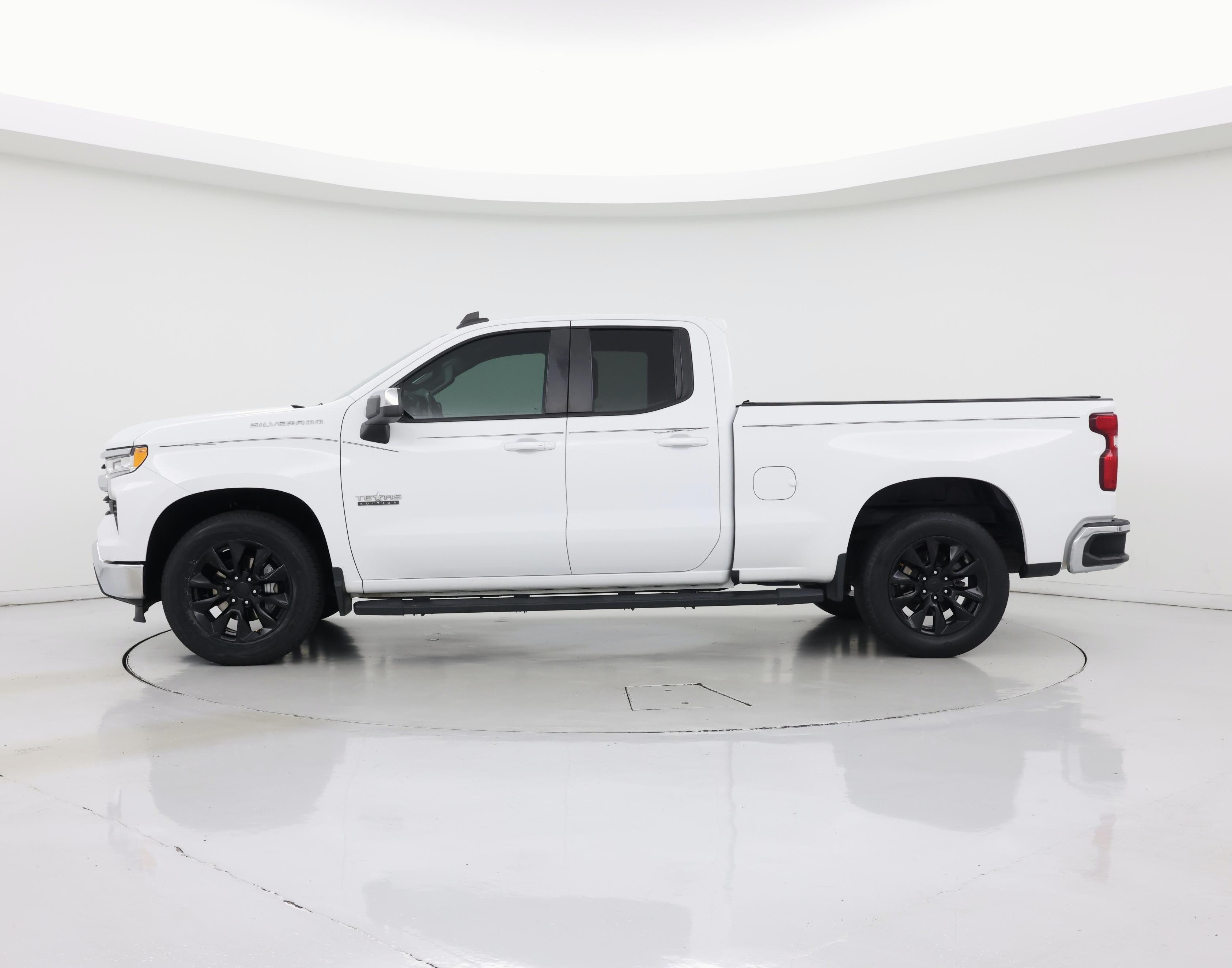 Thumbnail: 2022 Chevrolet Silverado 1500 - 3