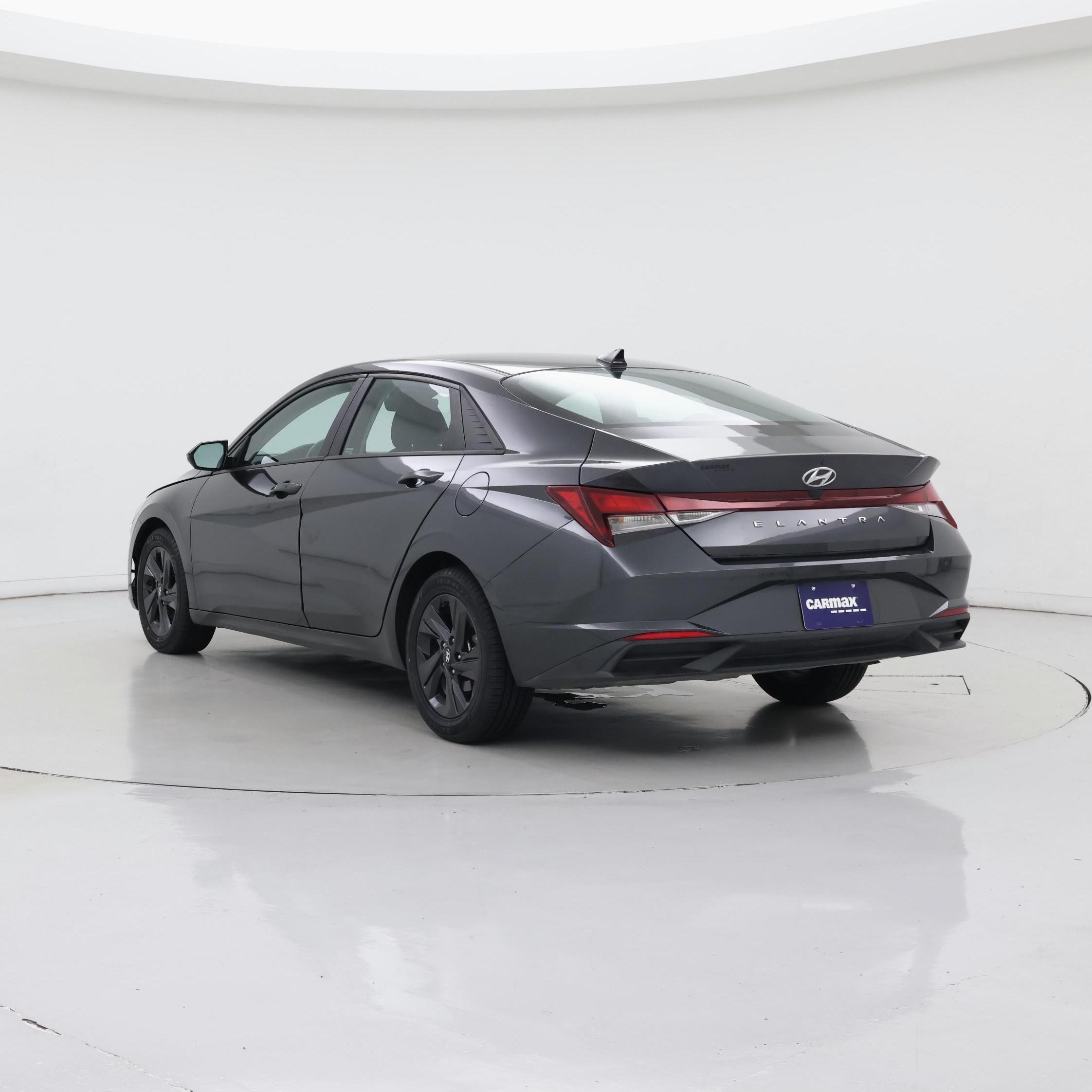 Thumbnail: 2022 Hyundai Elantra - 2