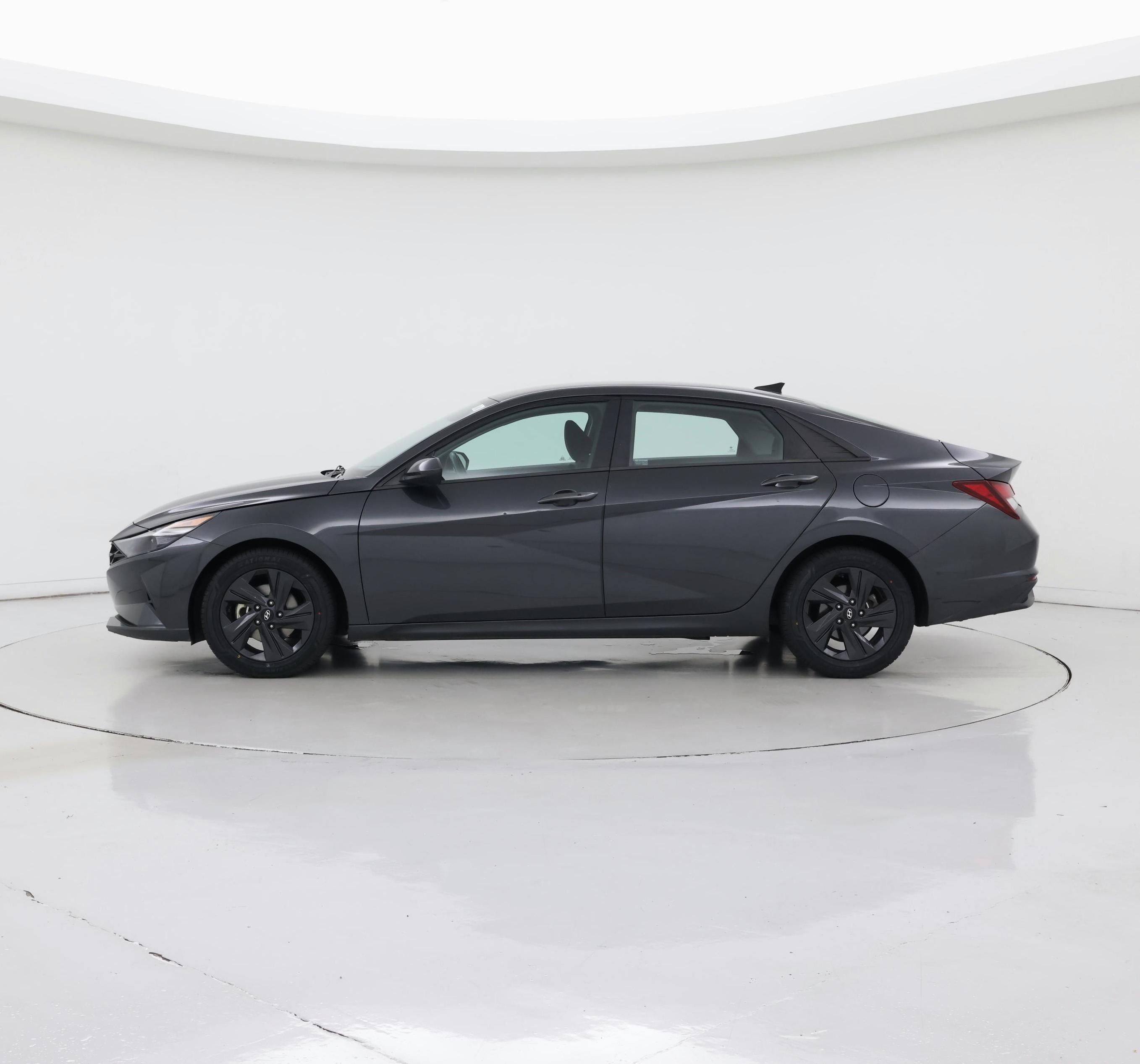 Thumbnail: 2022 Hyundai Elantra - 3