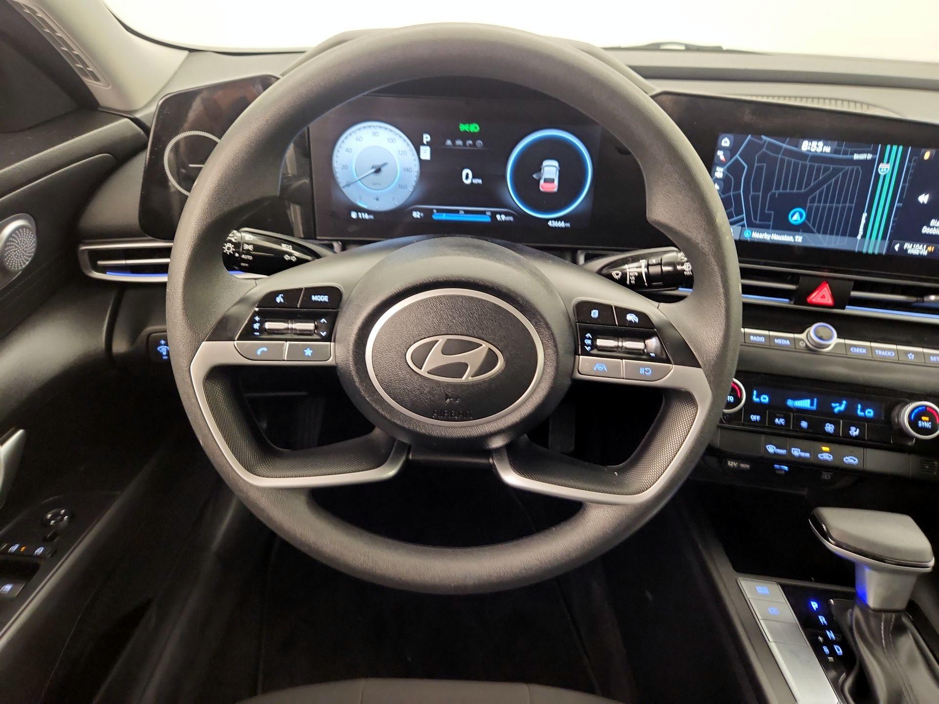 Thumbnail: 2024 Hyundai Elantra - 10