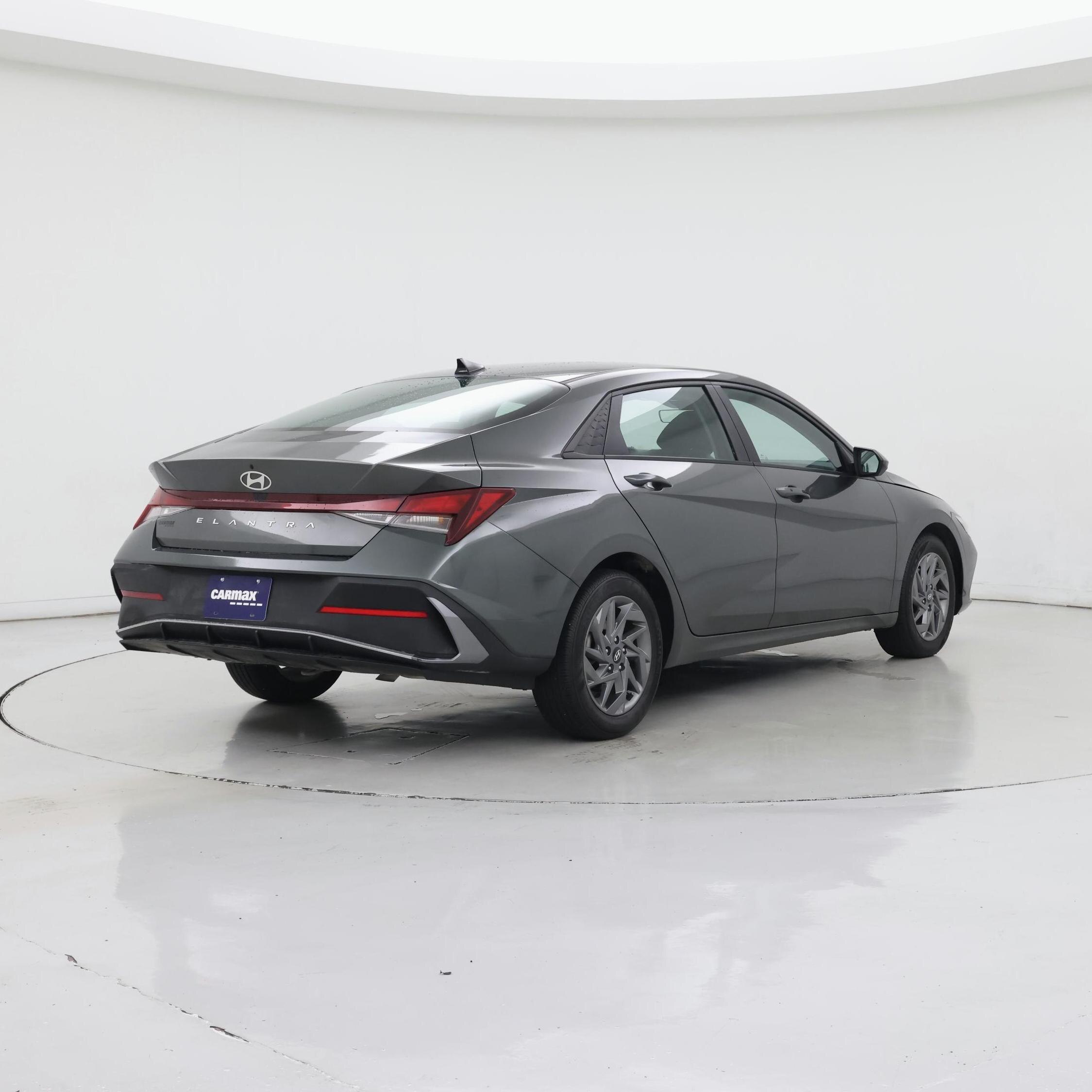 Thumbnail: 2024 Hyundai Elantra - 8