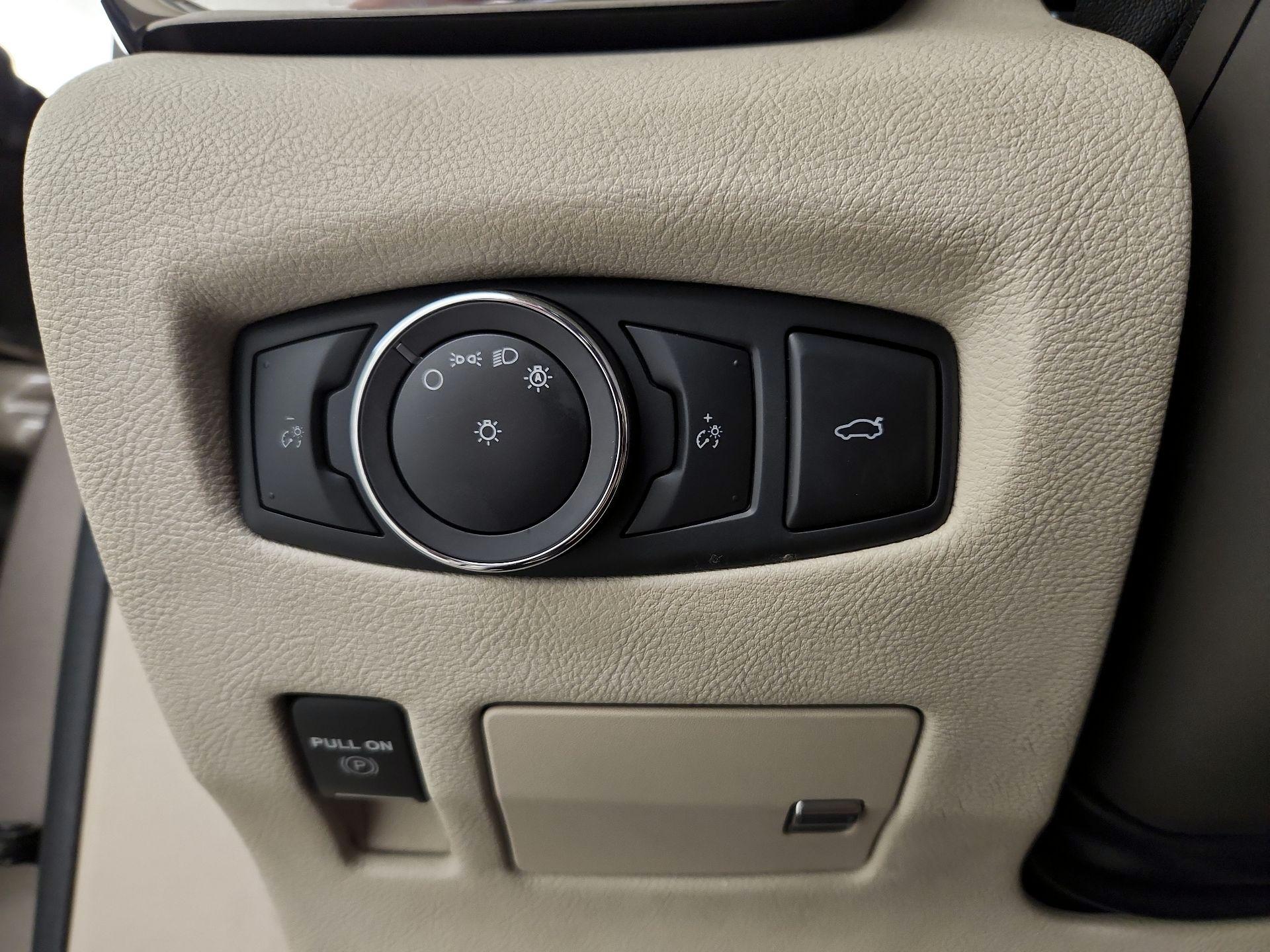 Thumbnail: 2020 Lincoln Continental - 13