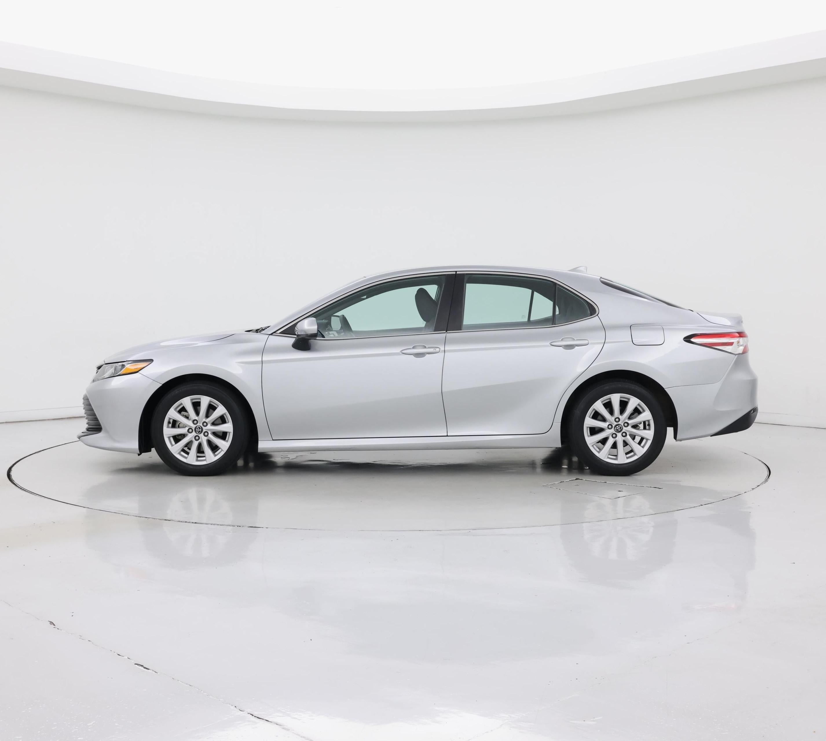 Thumbnail: 2020 Toyota Camry - 3