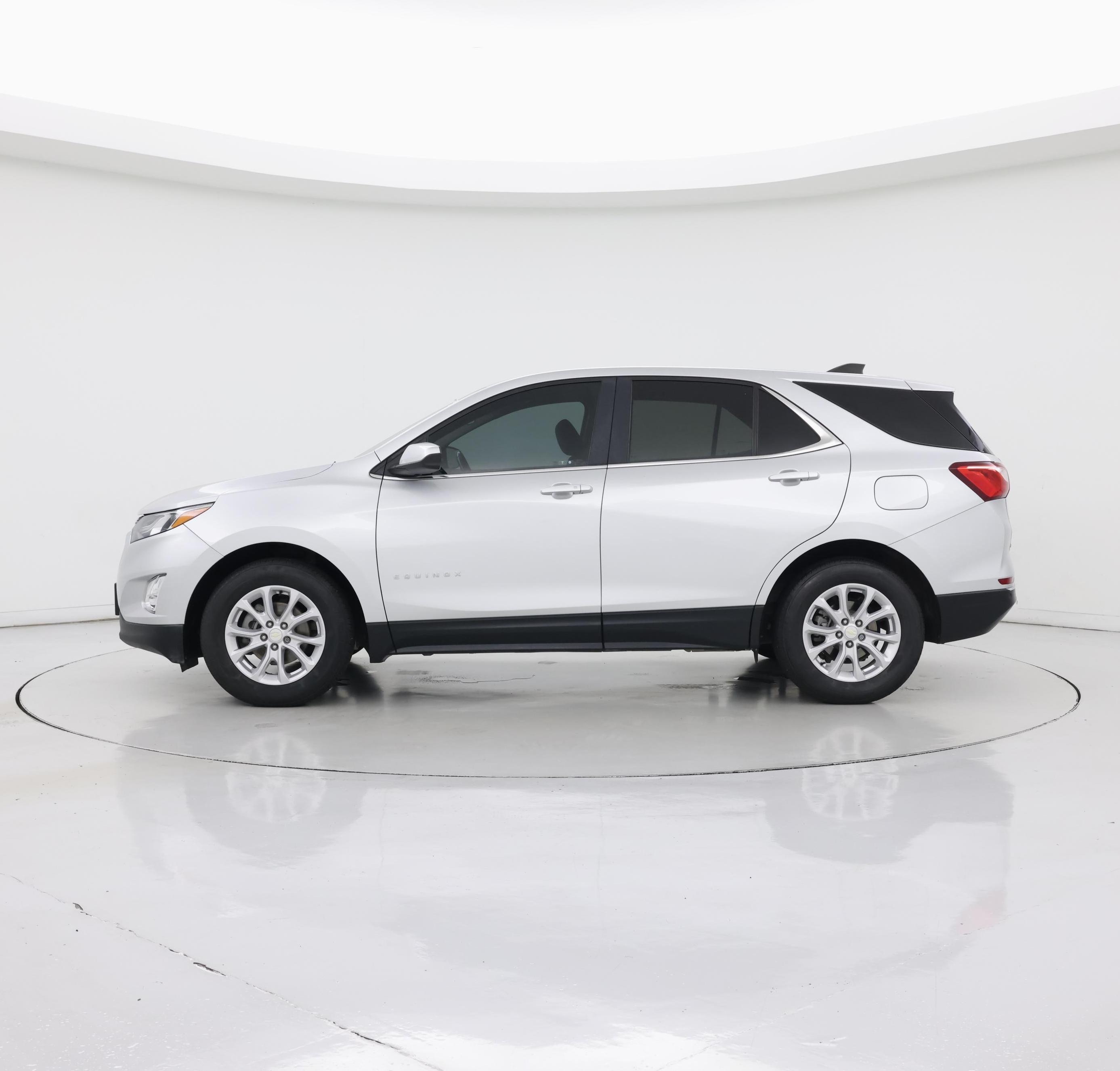 Thumbnail: 2021 Chevrolet Equinox - 3