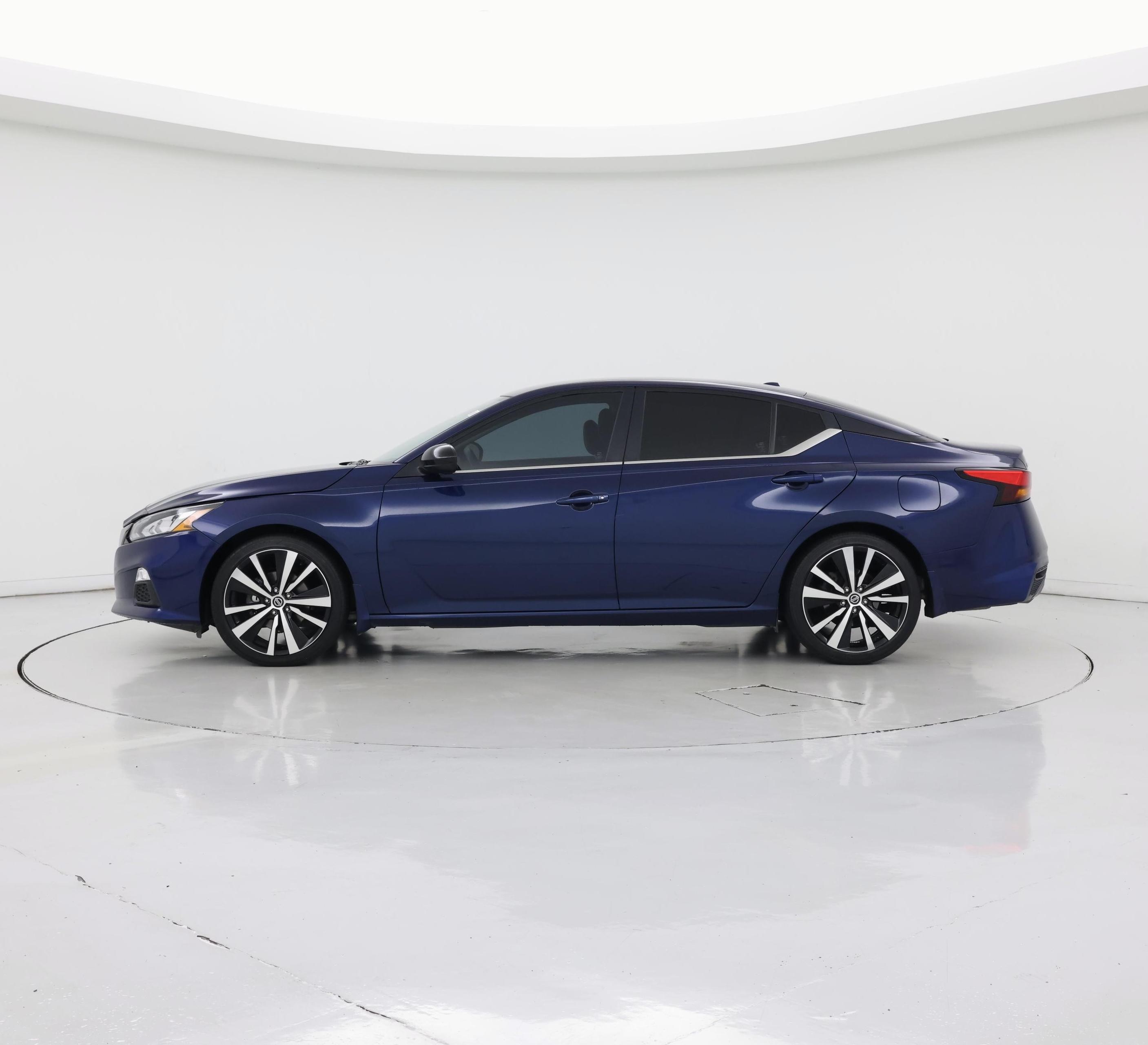 Thumbnail: 2022 Nissan Altima - 3