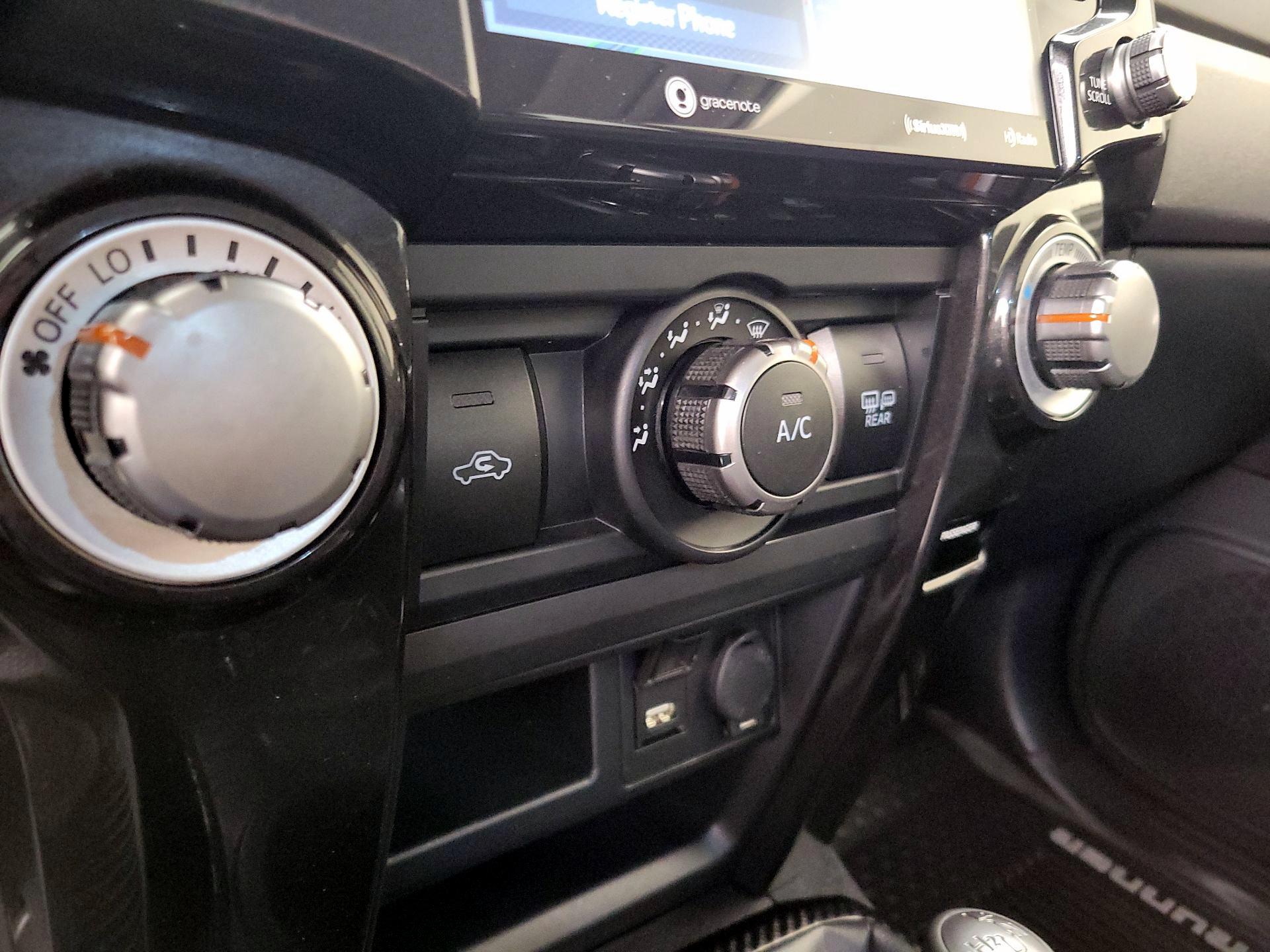 Thumbnail: 2020 Toyota 4Runner - 17