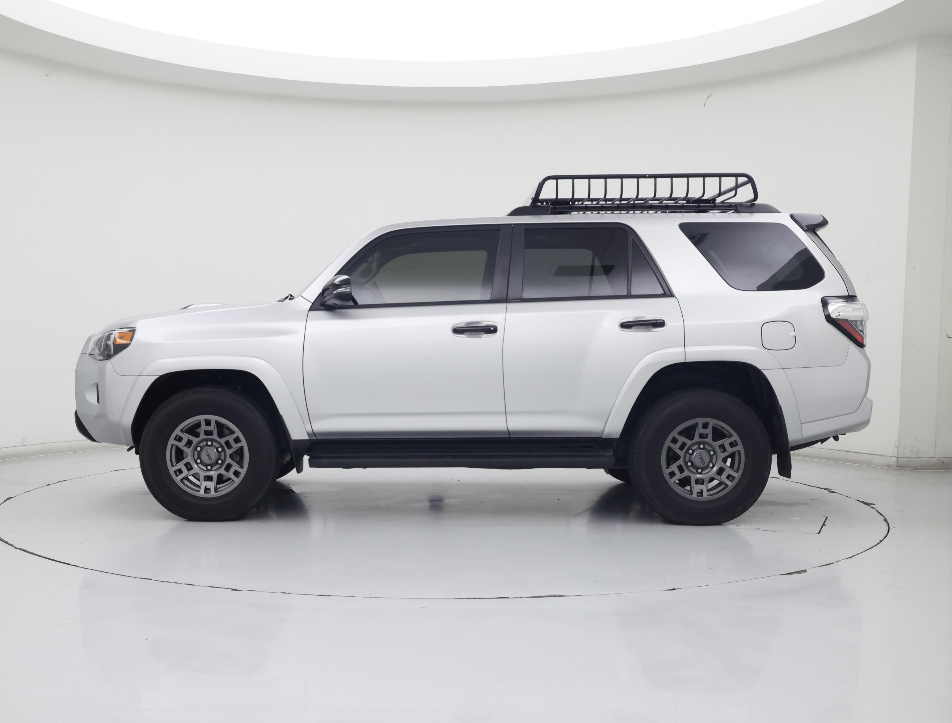 Thumbnail: 2020 Toyota 4Runner - 3