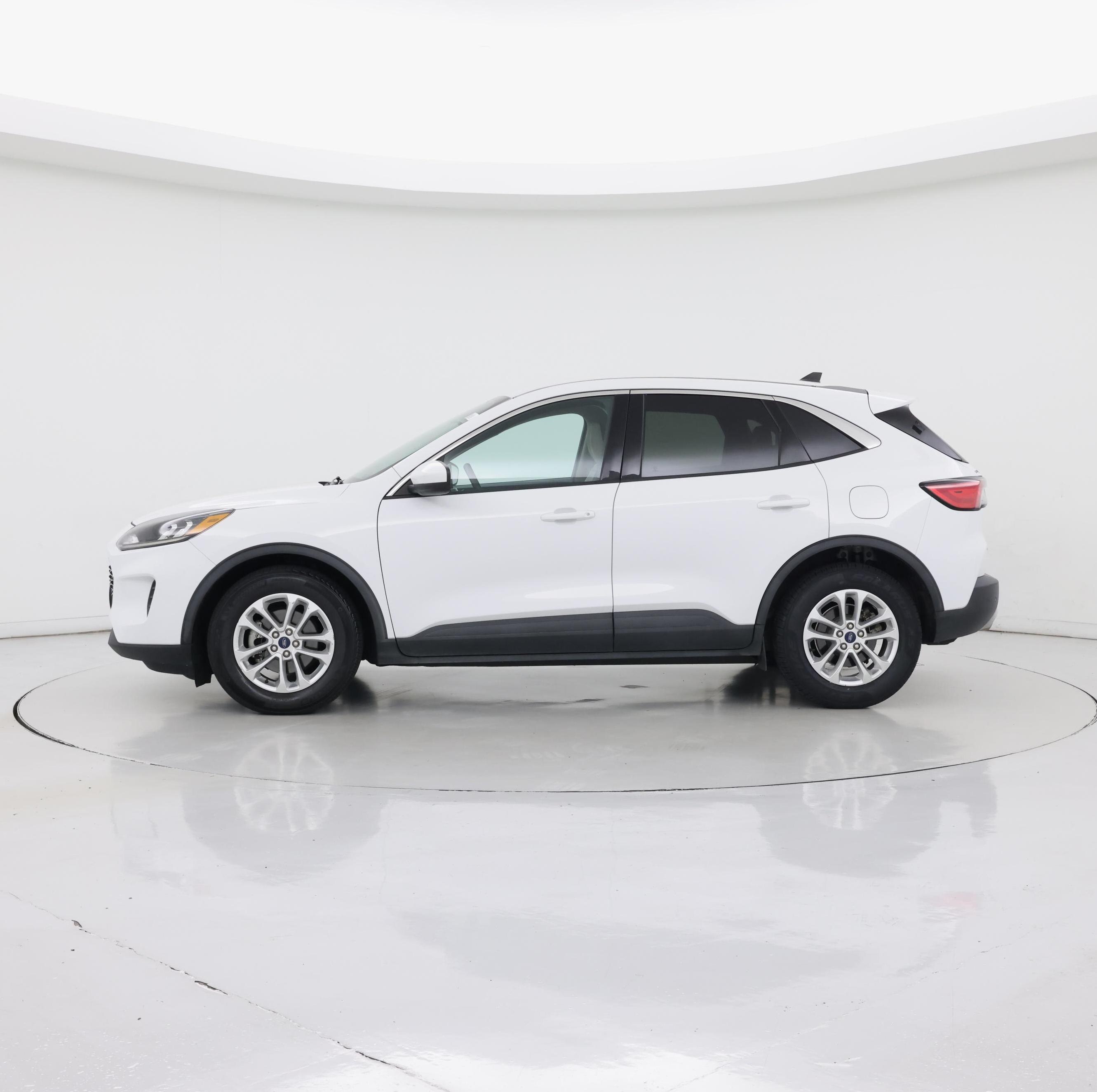 Thumbnail: 2020 Ford Escape - 3