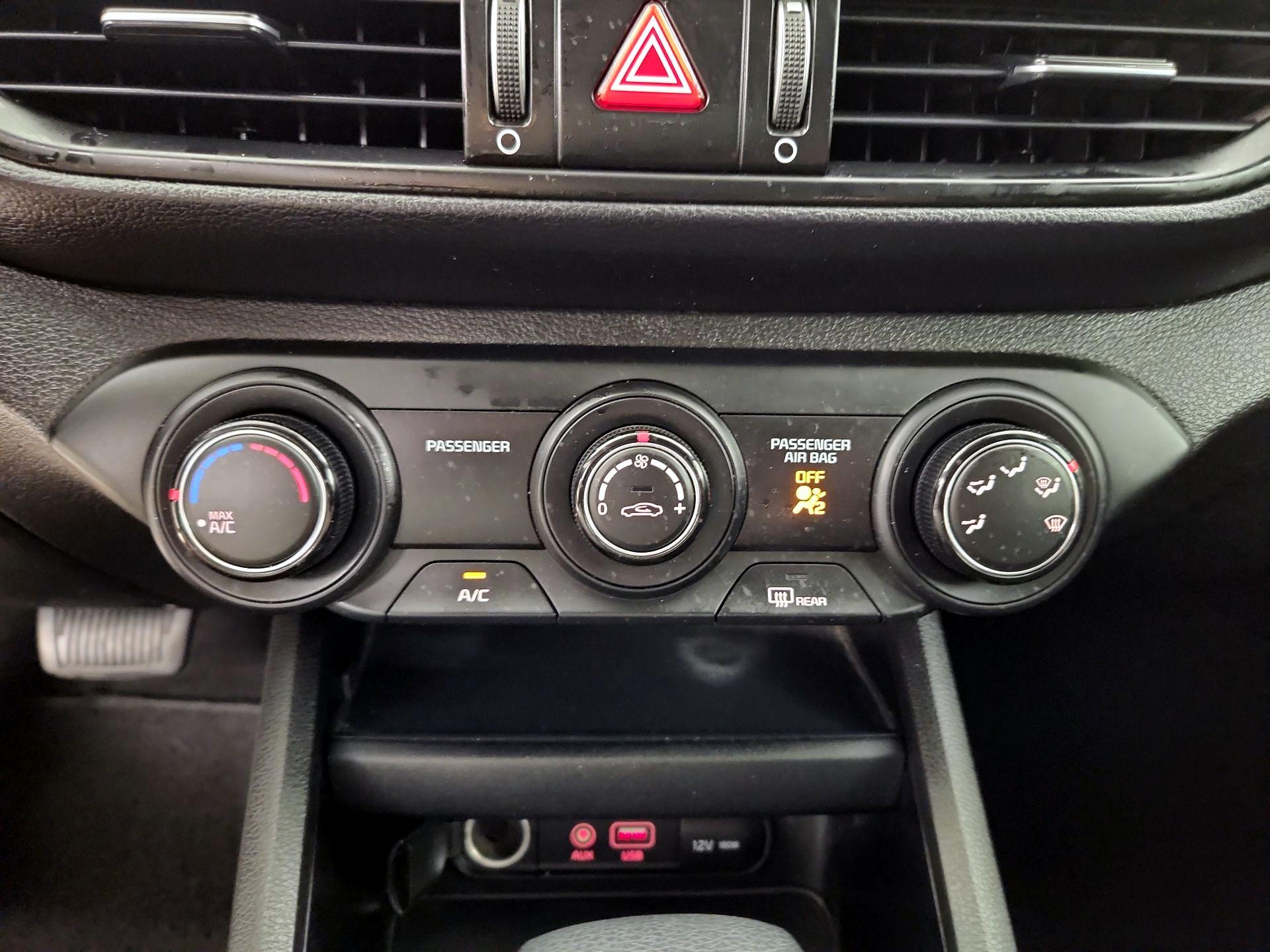 Thumbnail: 2021 Kia Forte - 16