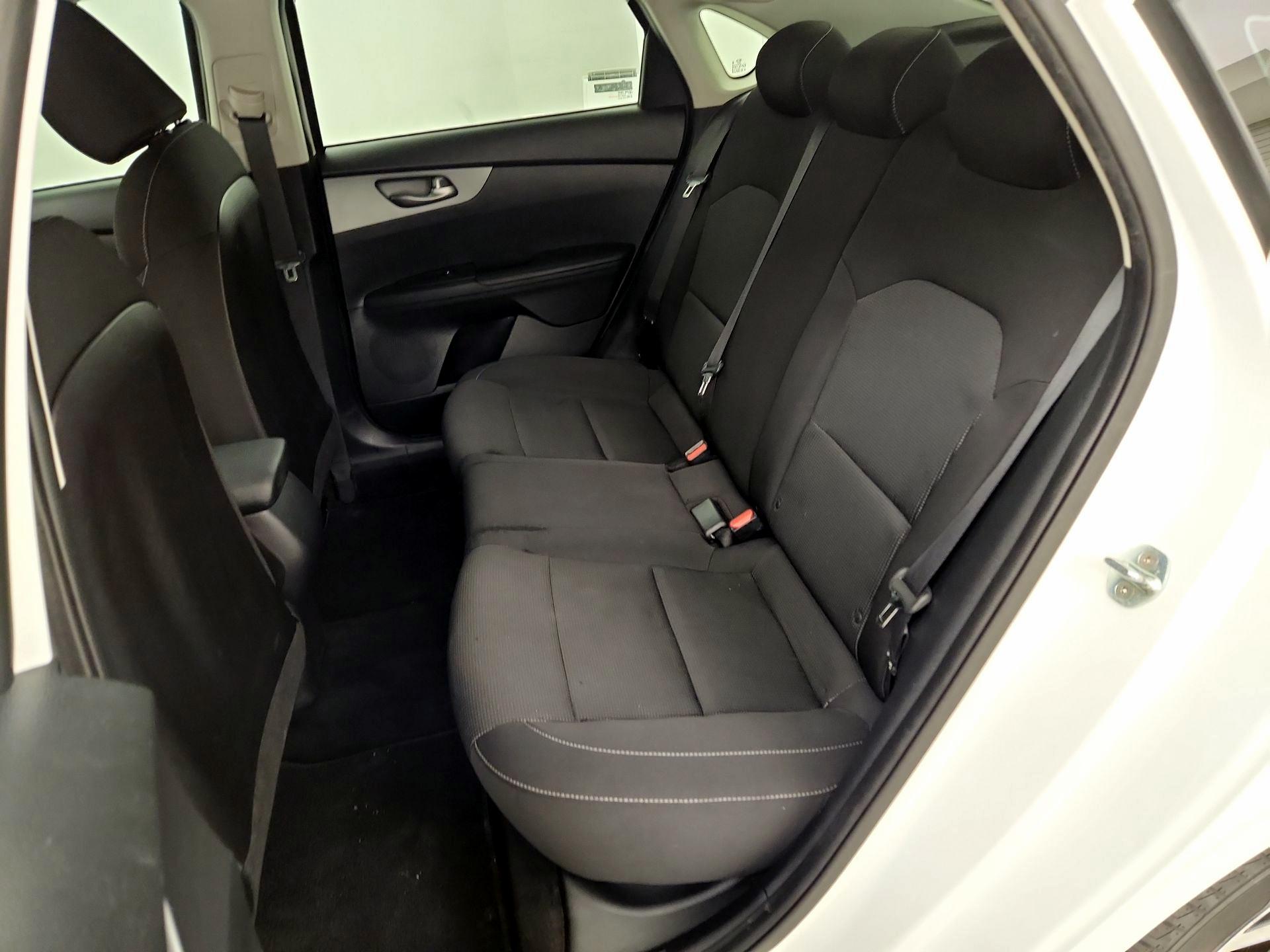 Thumbnail: 2021 Kia Forte - 19