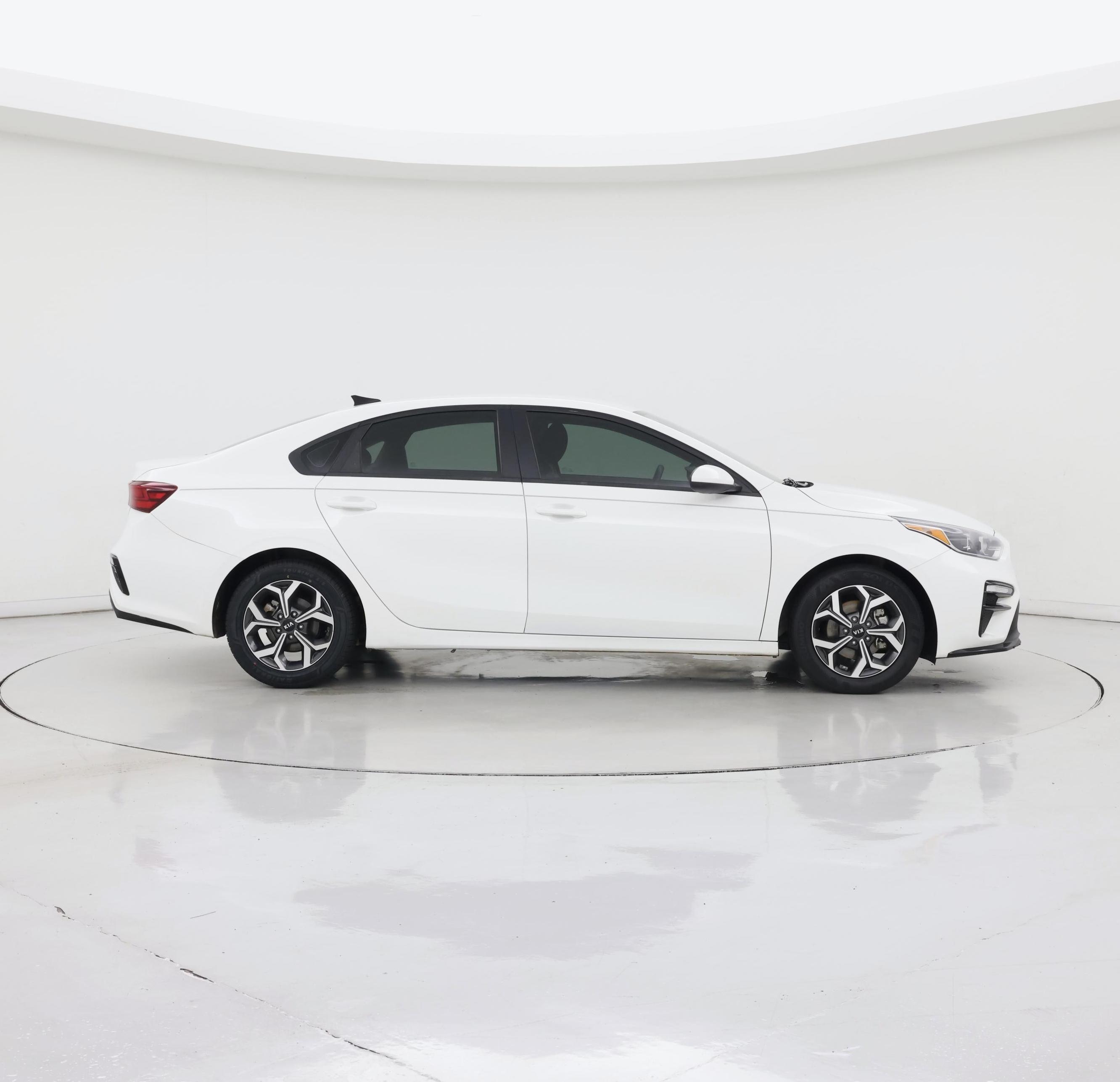 Thumbnail: 2021 Kia Forte - 7