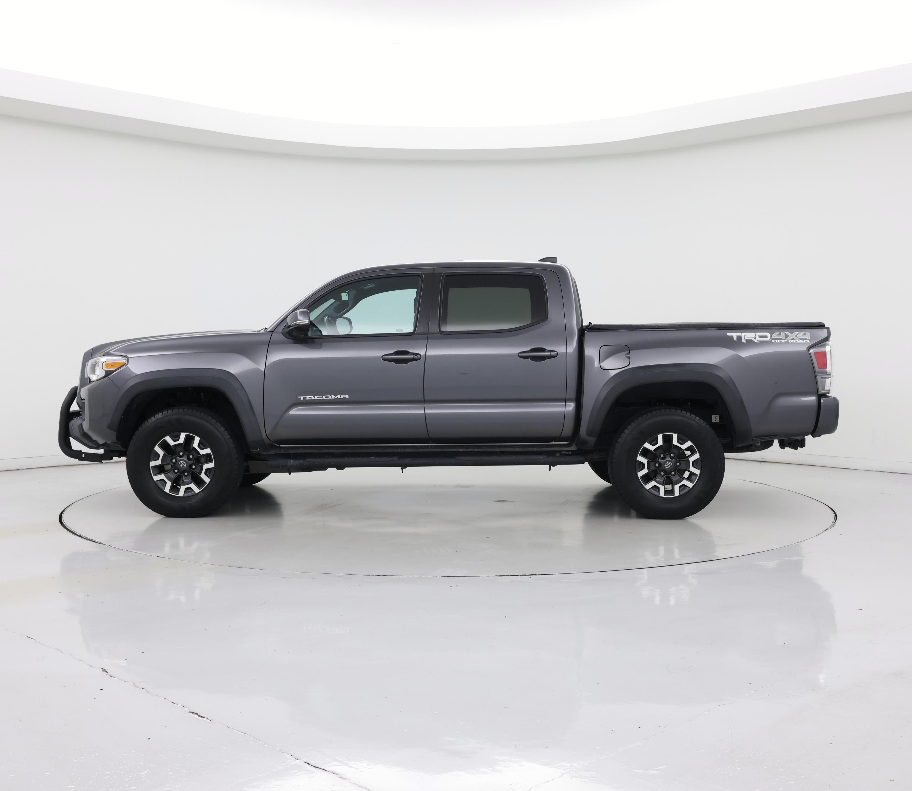 Thumbnail: 2021 Toyota Tacoma - 3
