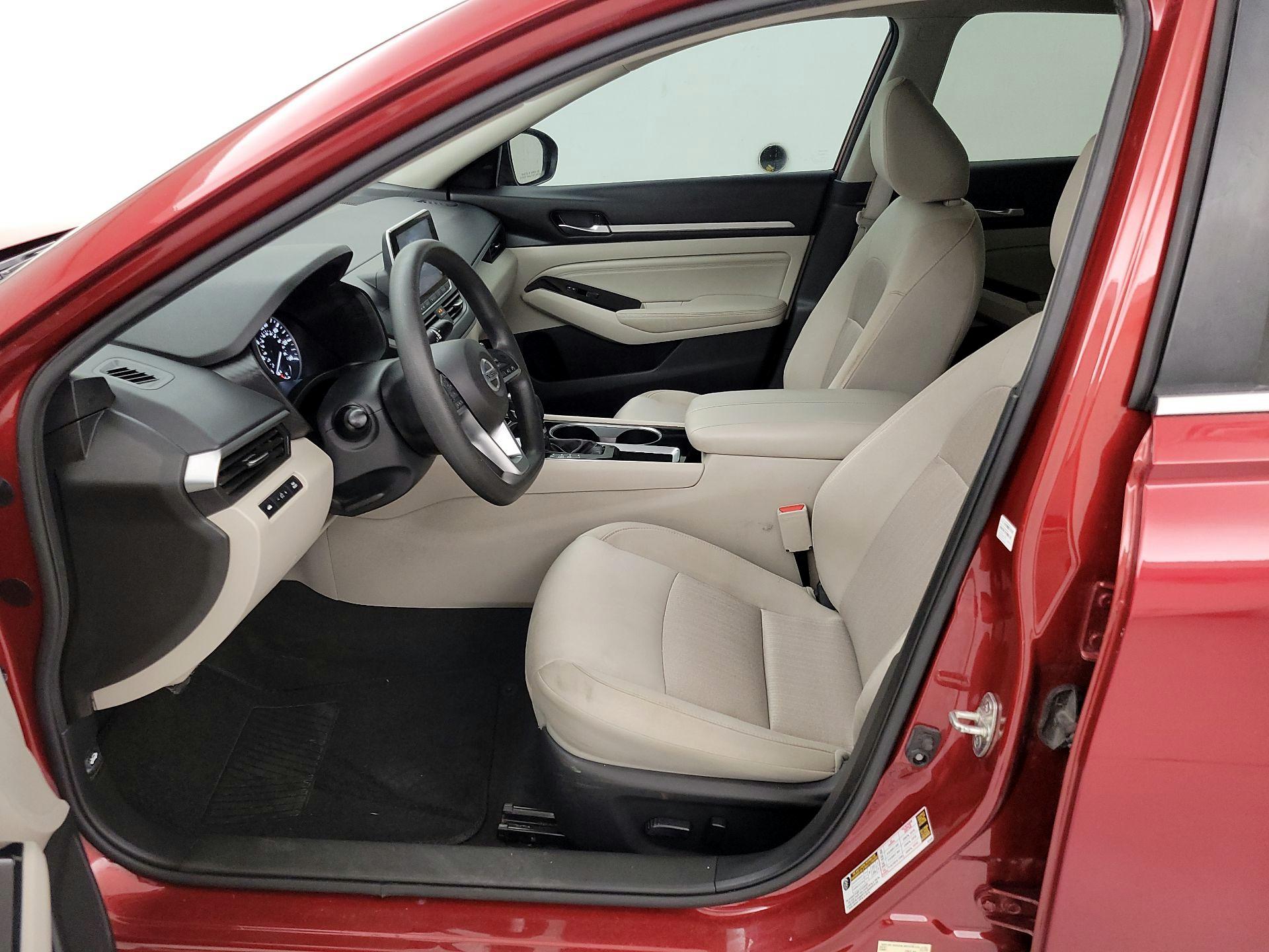 Thumbnail: 2021 Nissan Altima - 11
