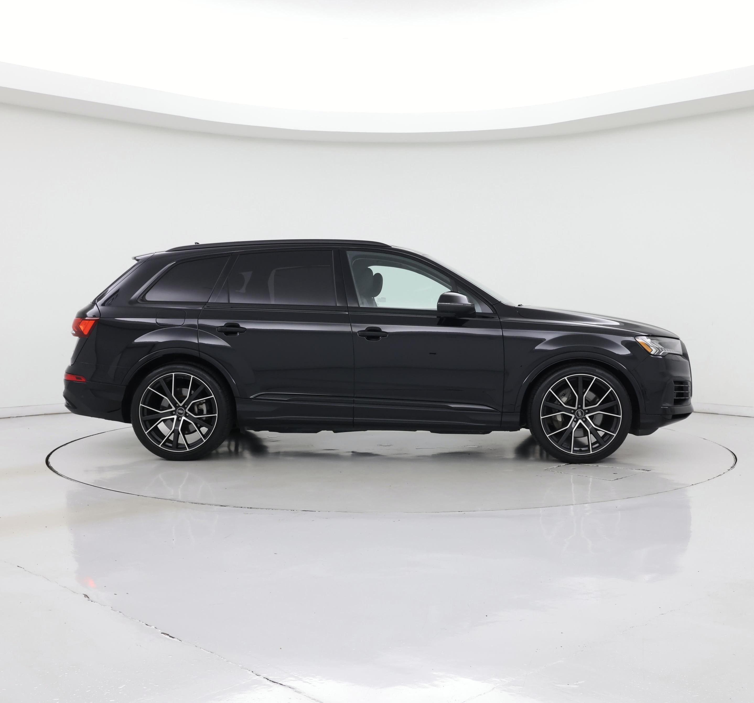 Thumbnail: 2021 Audi Q7 - 7