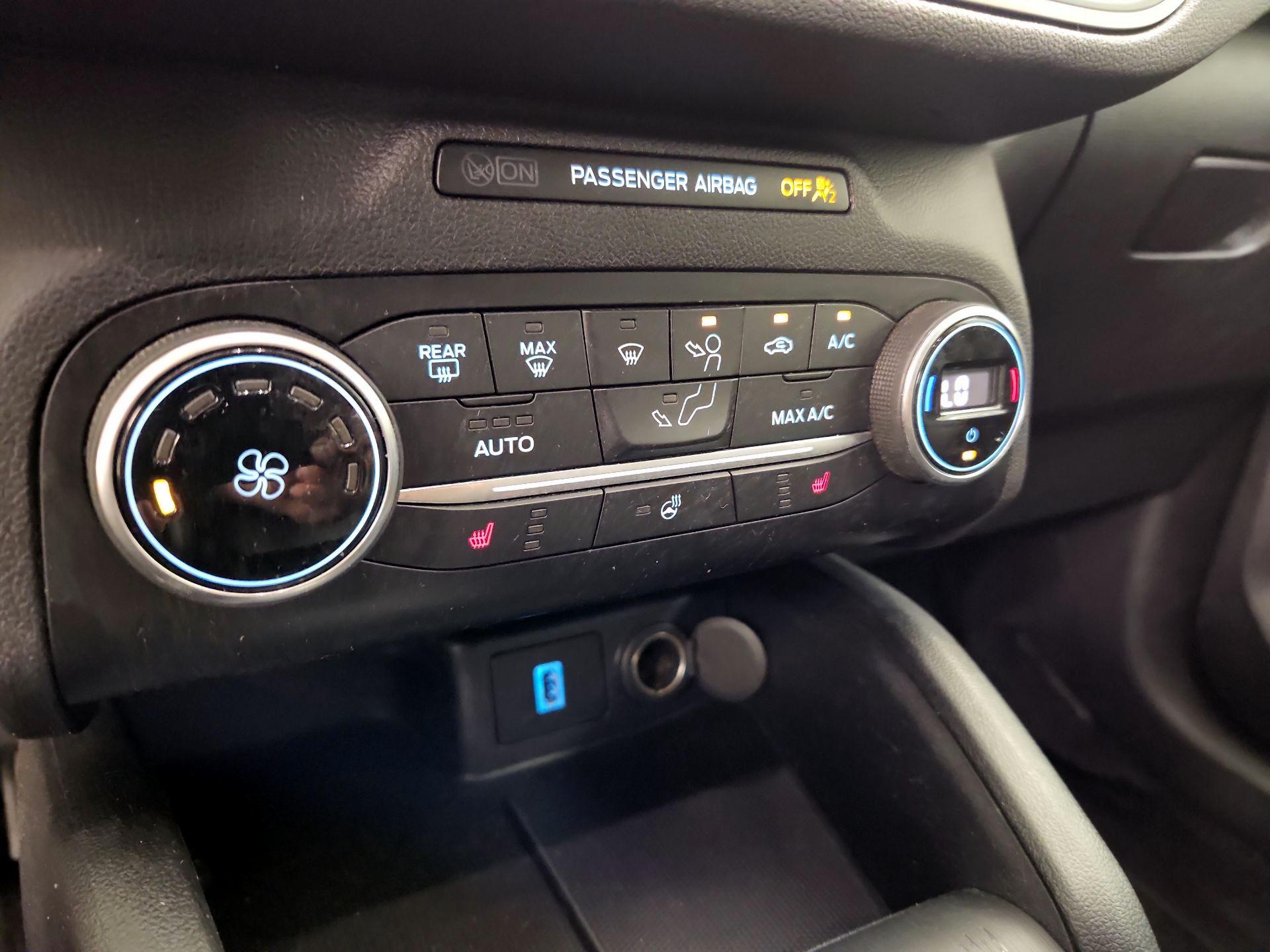 Thumbnail: 2020 Ford Escape - 16