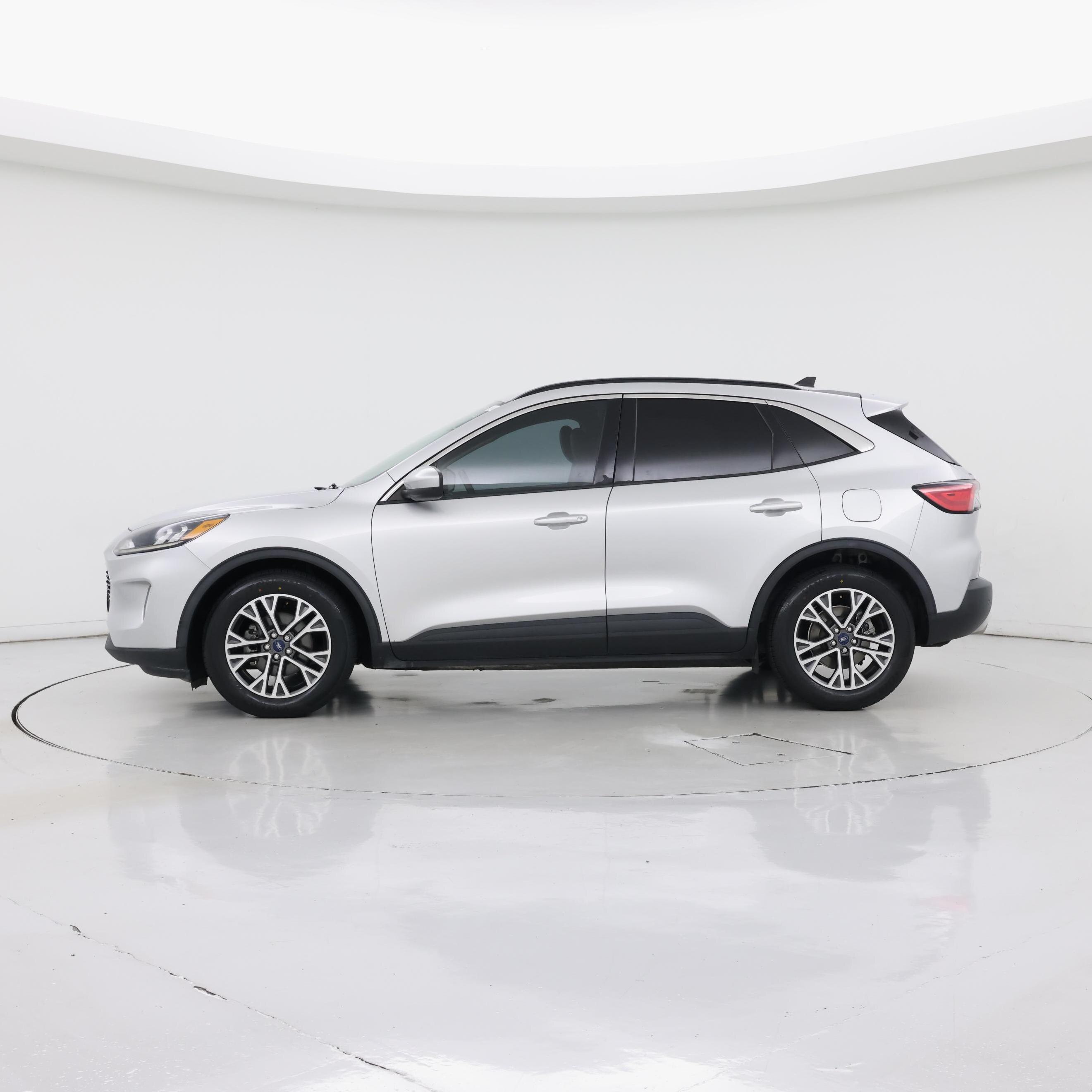 Thumbnail: 2020 Ford Escape - 3