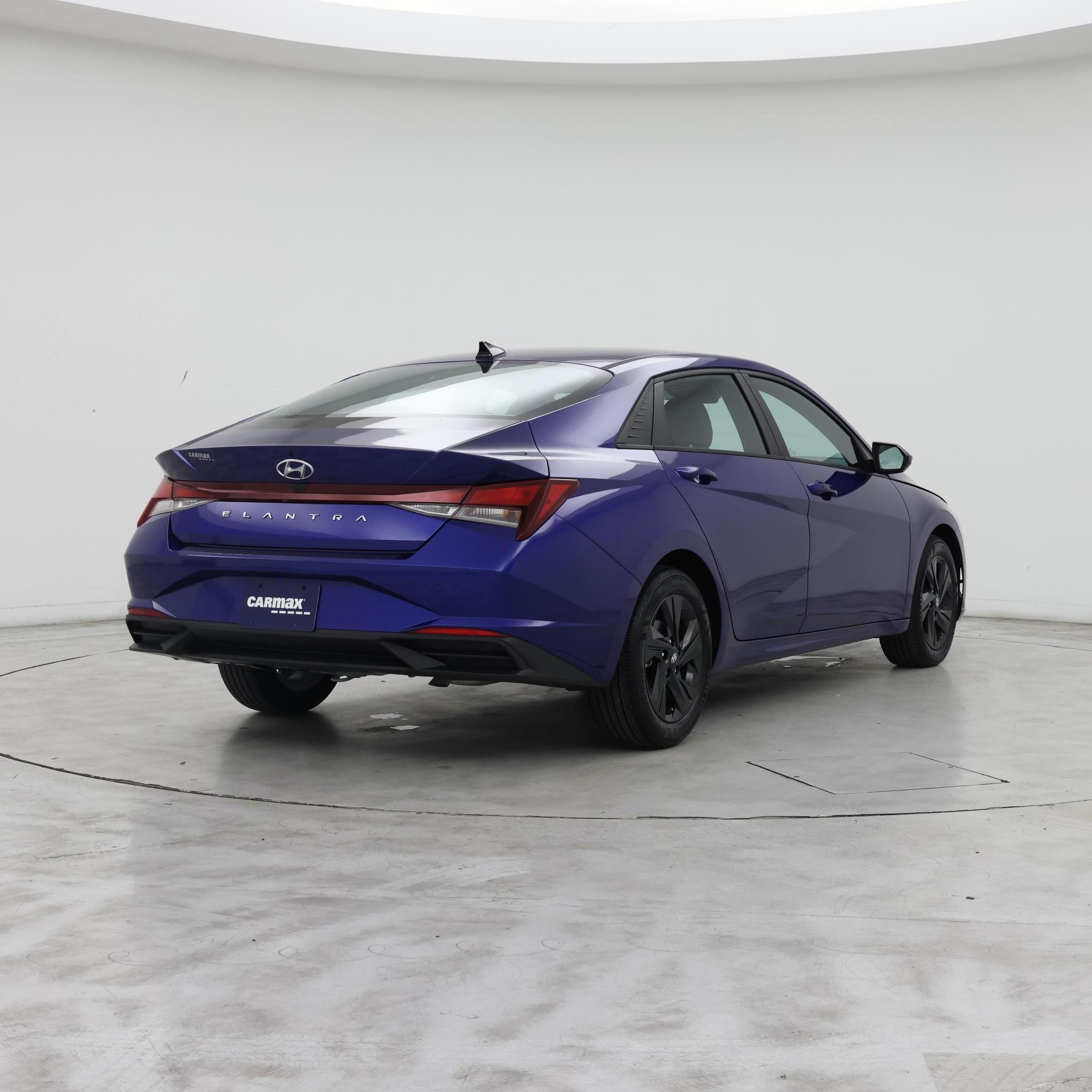 Thumbnail: 2023 Hyundai Elantra - 8