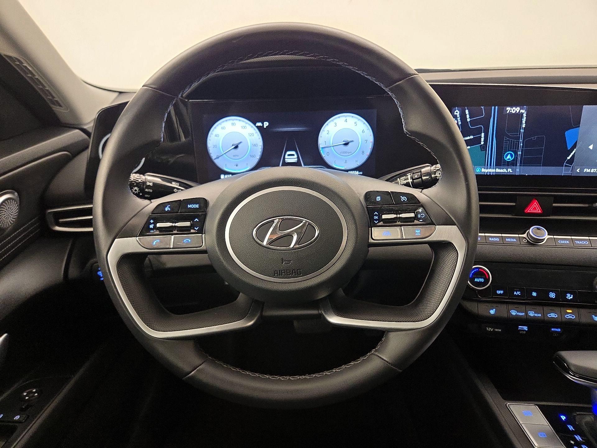 Thumbnail: 2023 Hyundai Elantra - 10