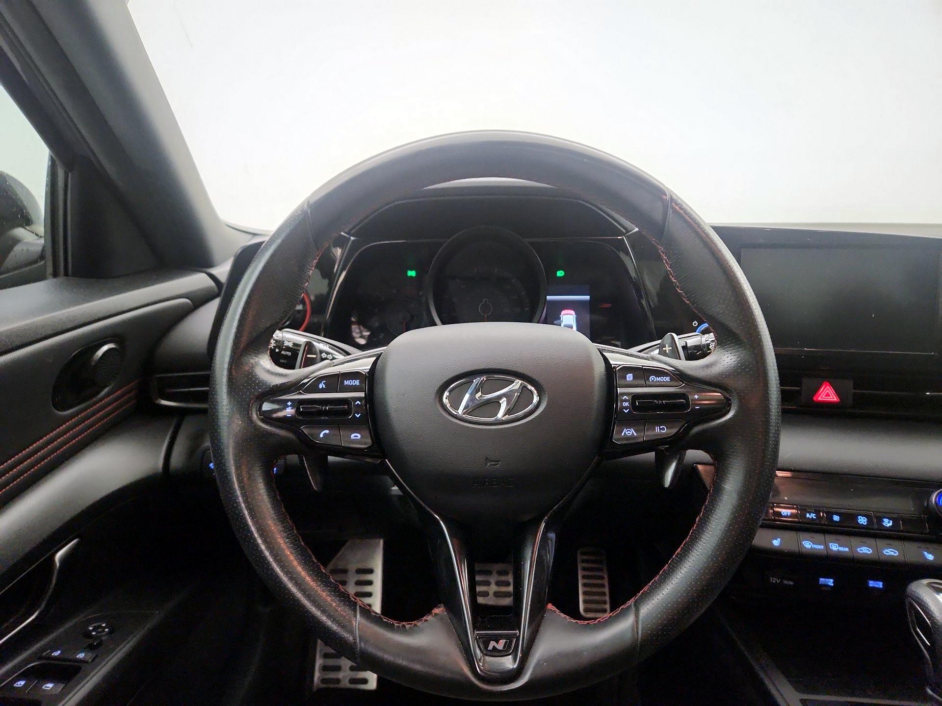 Thumbnail: 2022 Hyundai Elantra - 10