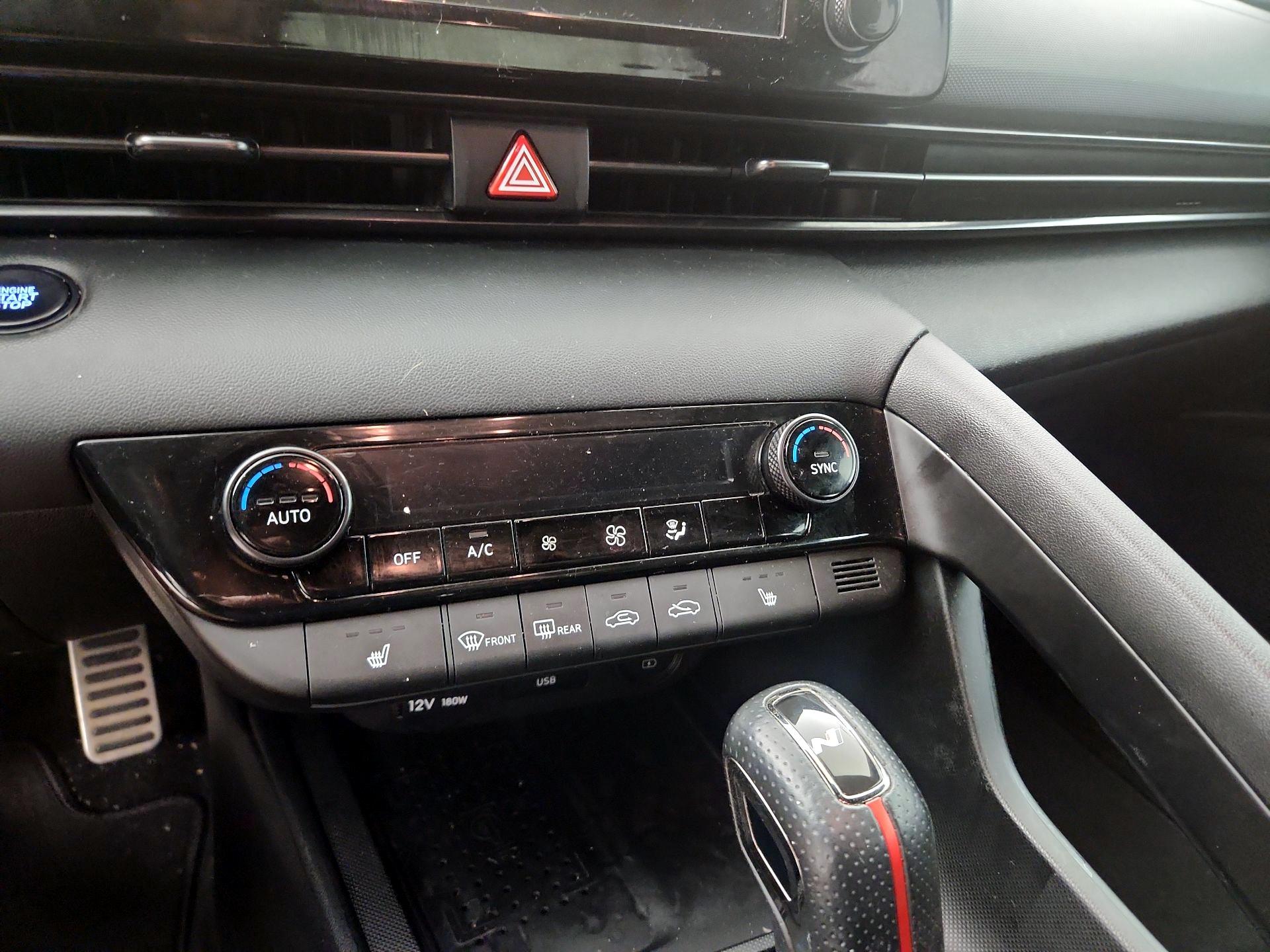 Thumbnail: 2022 Hyundai Elantra - 16